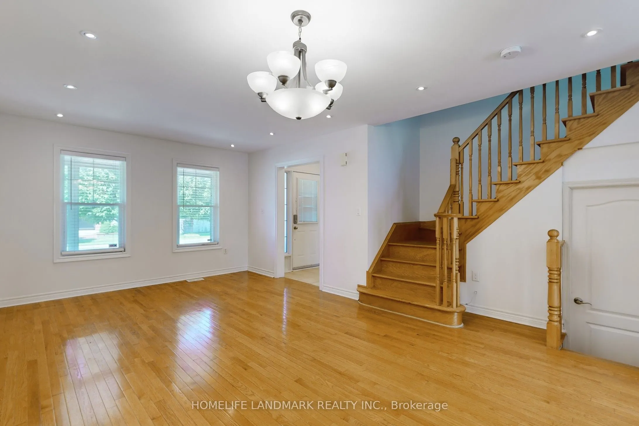 37 Roy Rainey Avenue, #(Main & Second Floor)