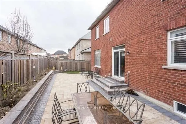 38 Credo Drive