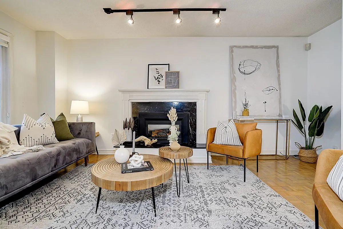 11 San Marko Place