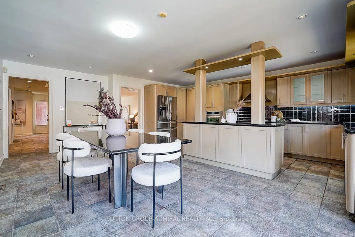 11 San Marko Place