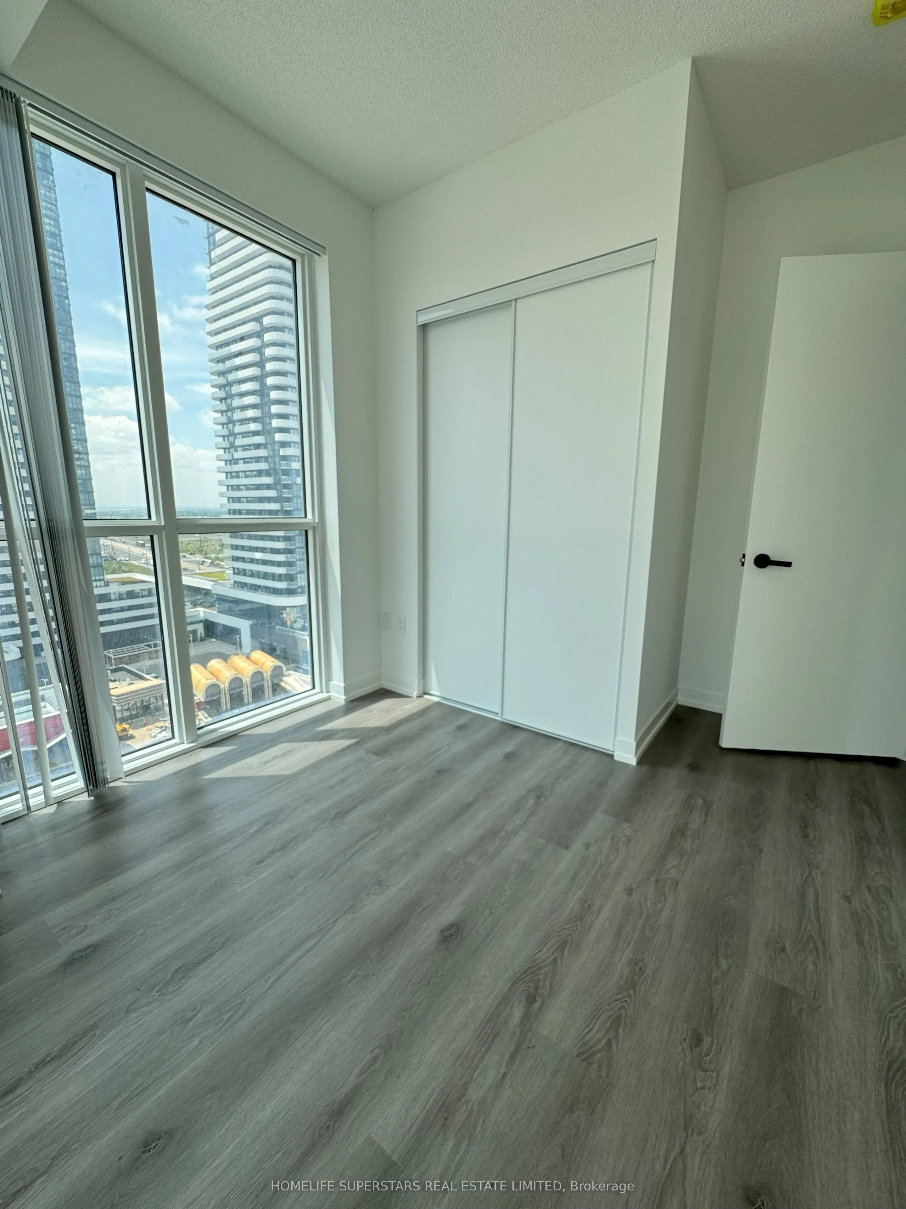 28 Interchange Way, #1512
