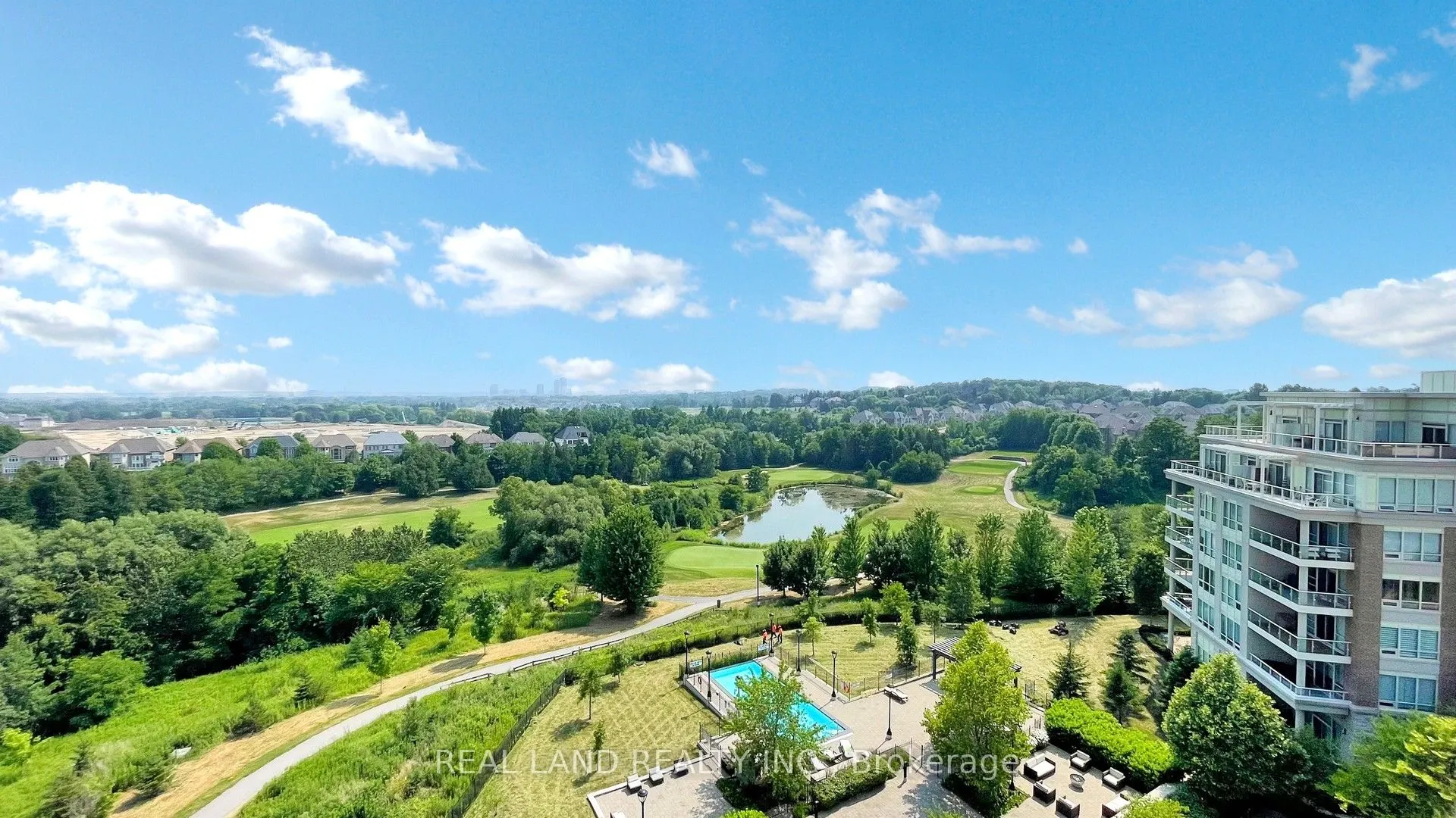 15 Stollery Pond Crescent, #903