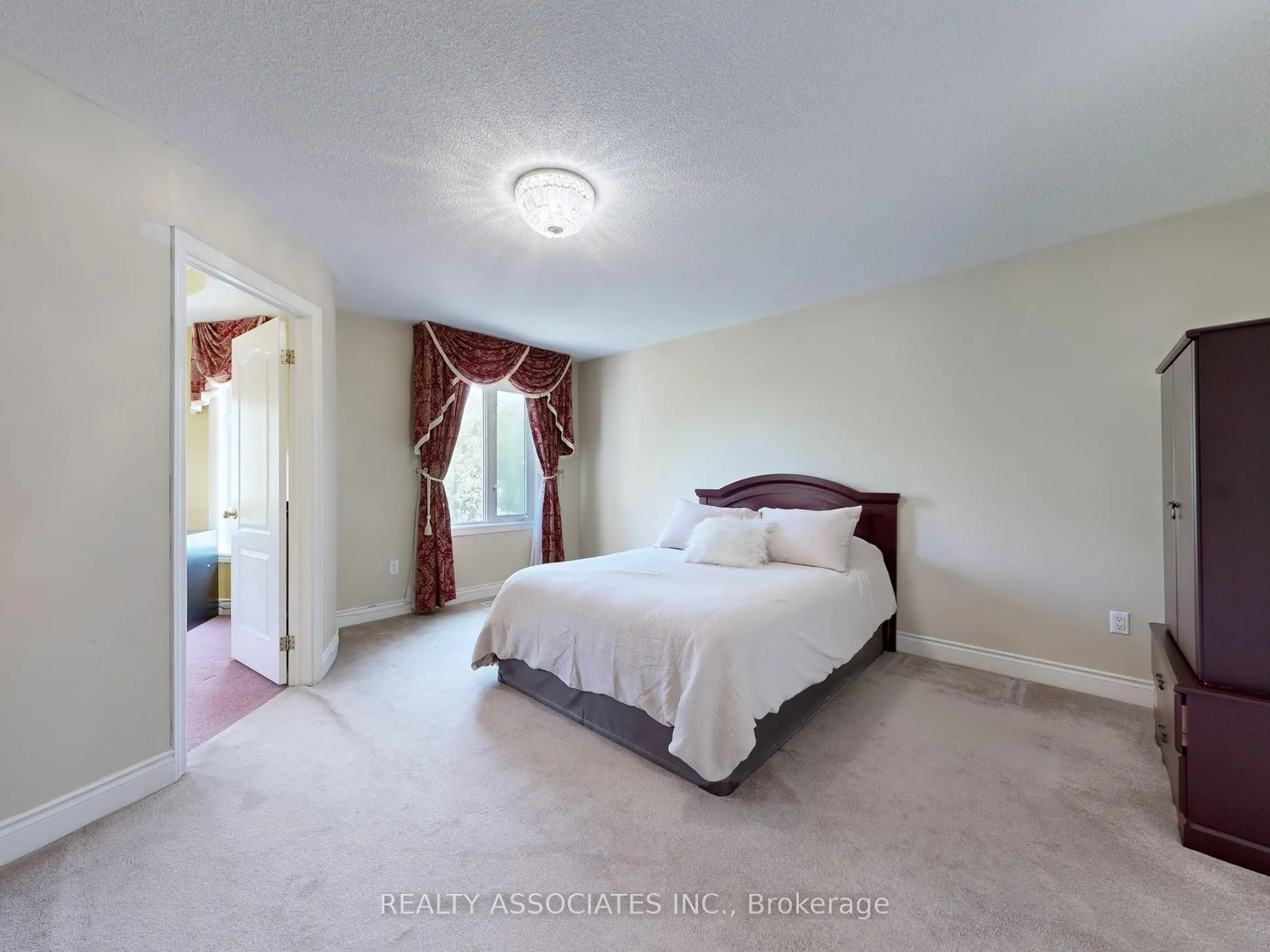 2 Lord Nelson Court