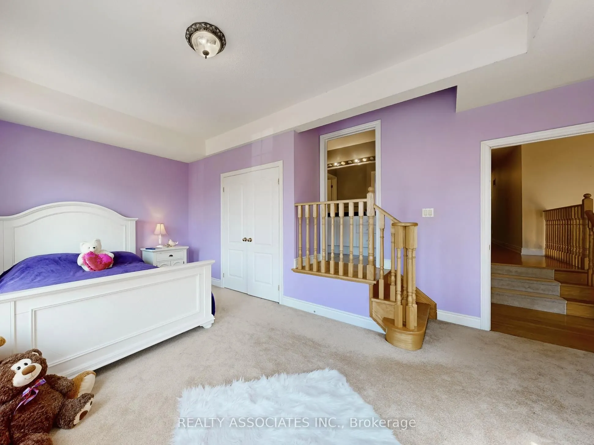 2 Lord Nelson Court