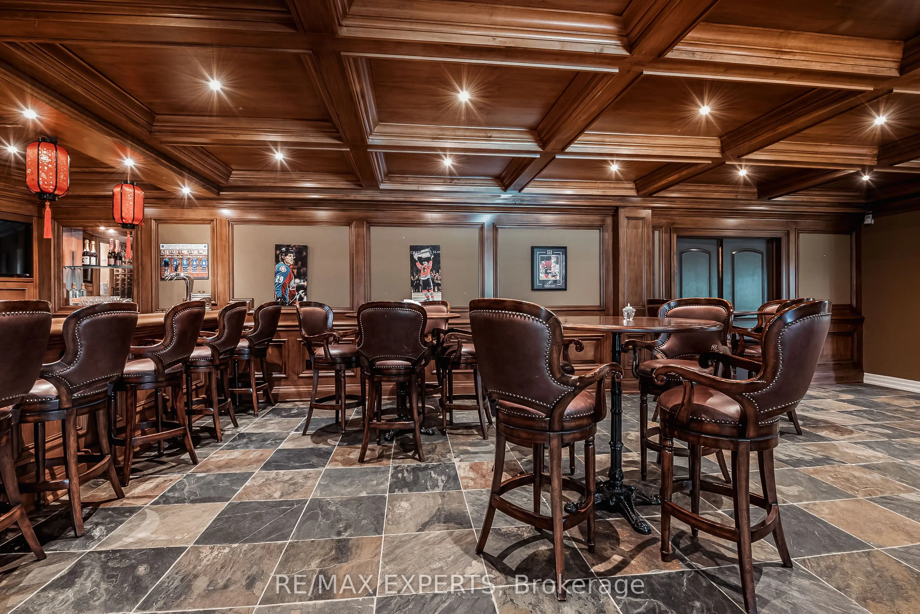 8 Alm Court