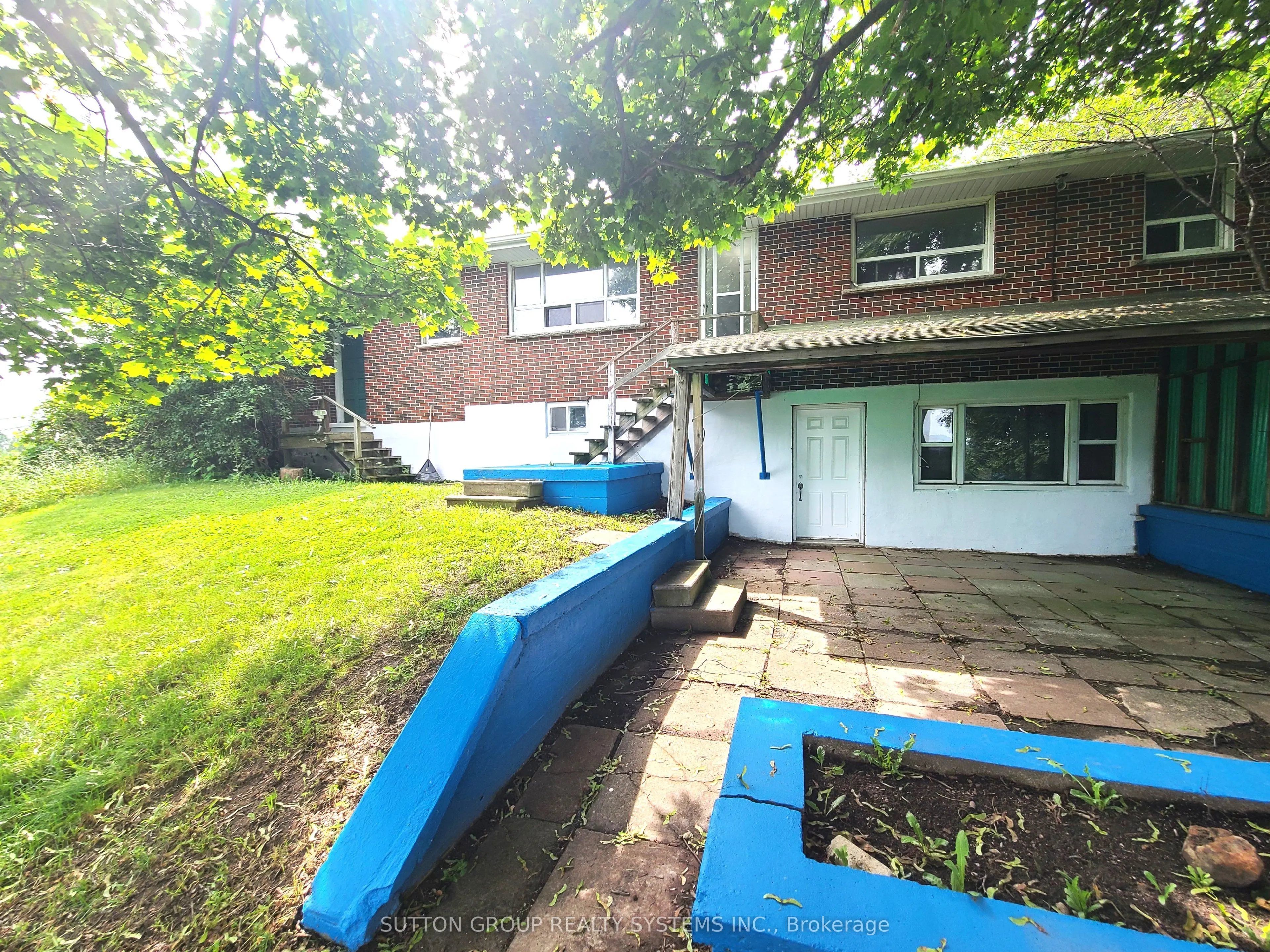 998 King Road