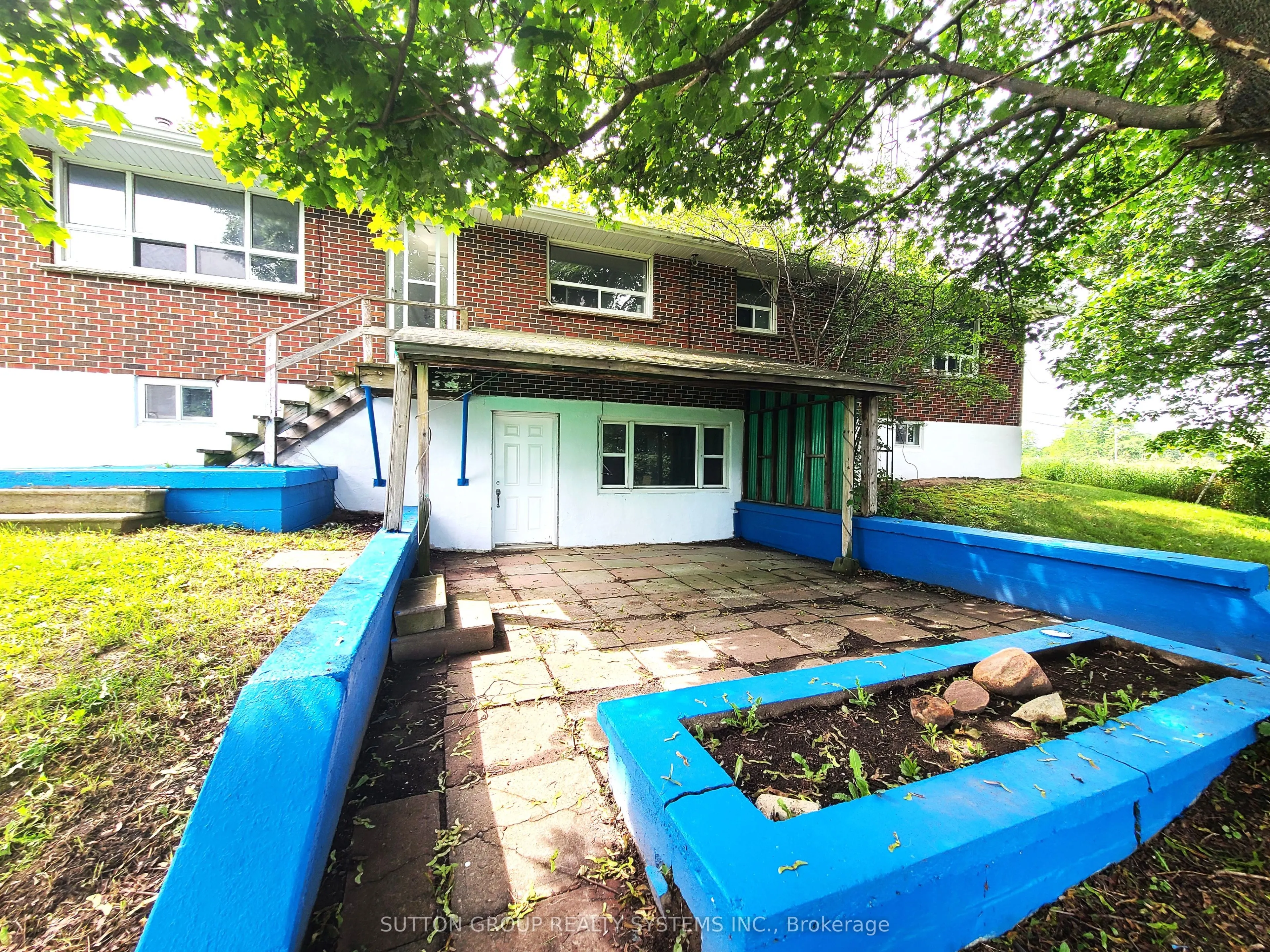 998 King Road