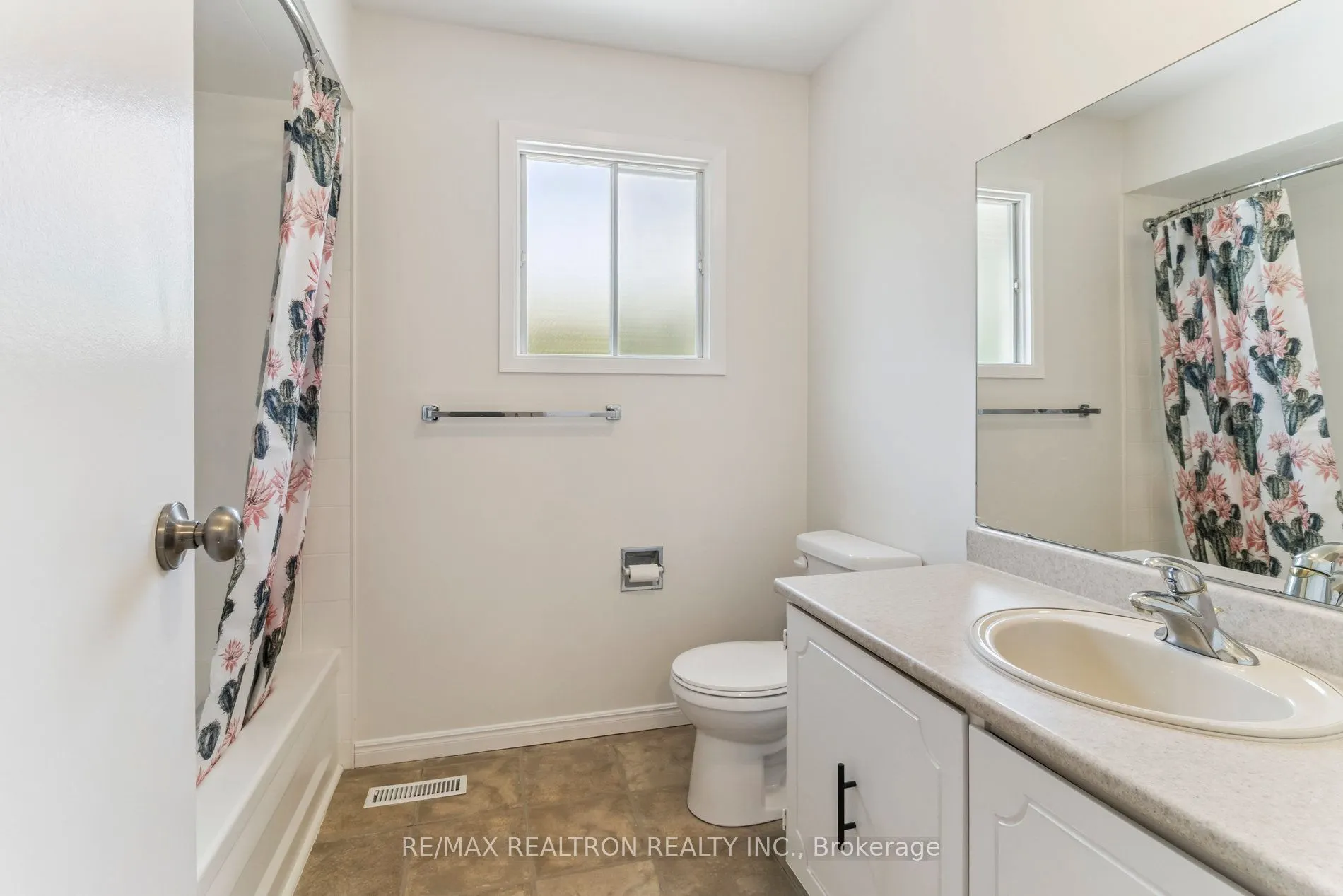 40 Manning Crescent