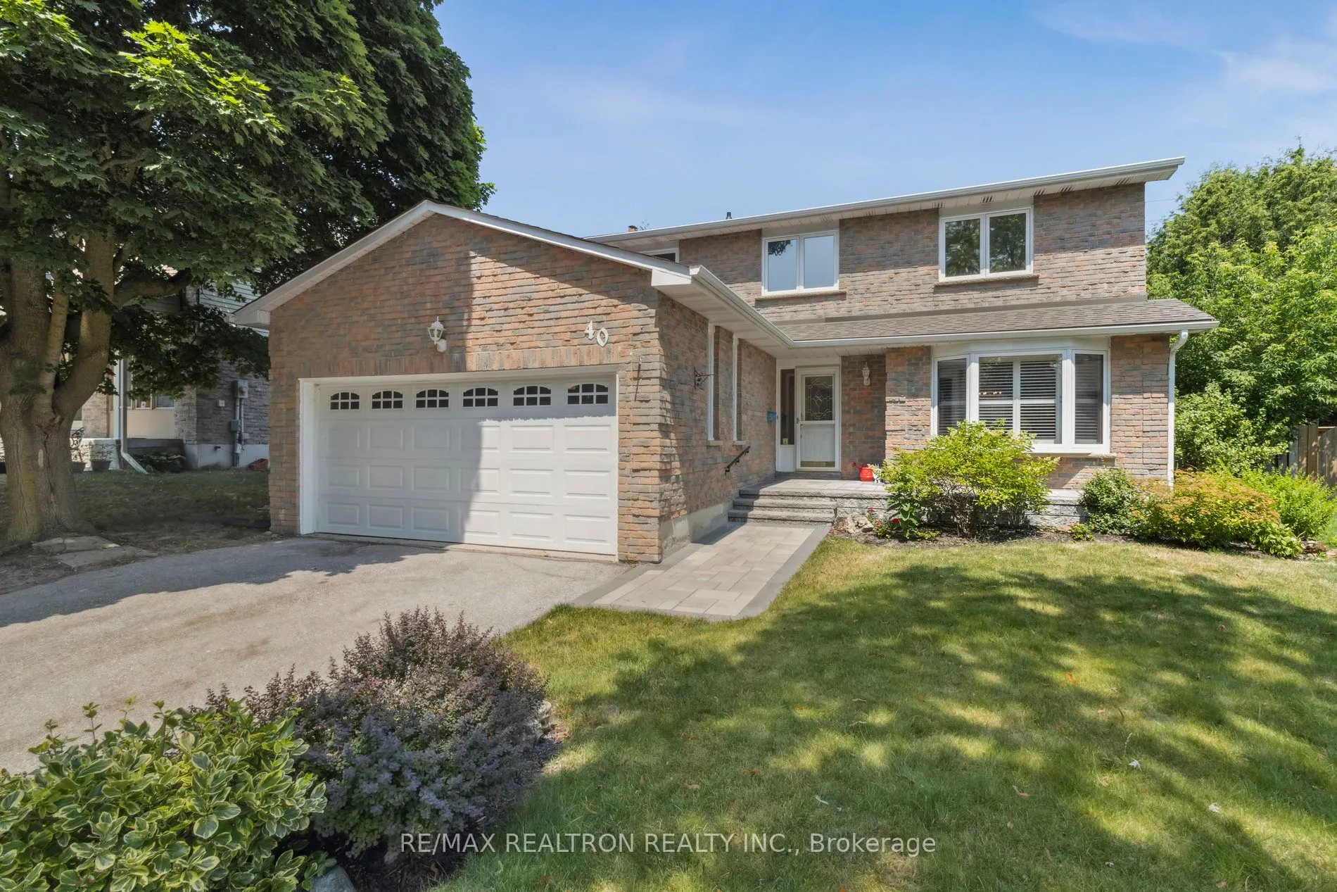 40 Manning Crescent