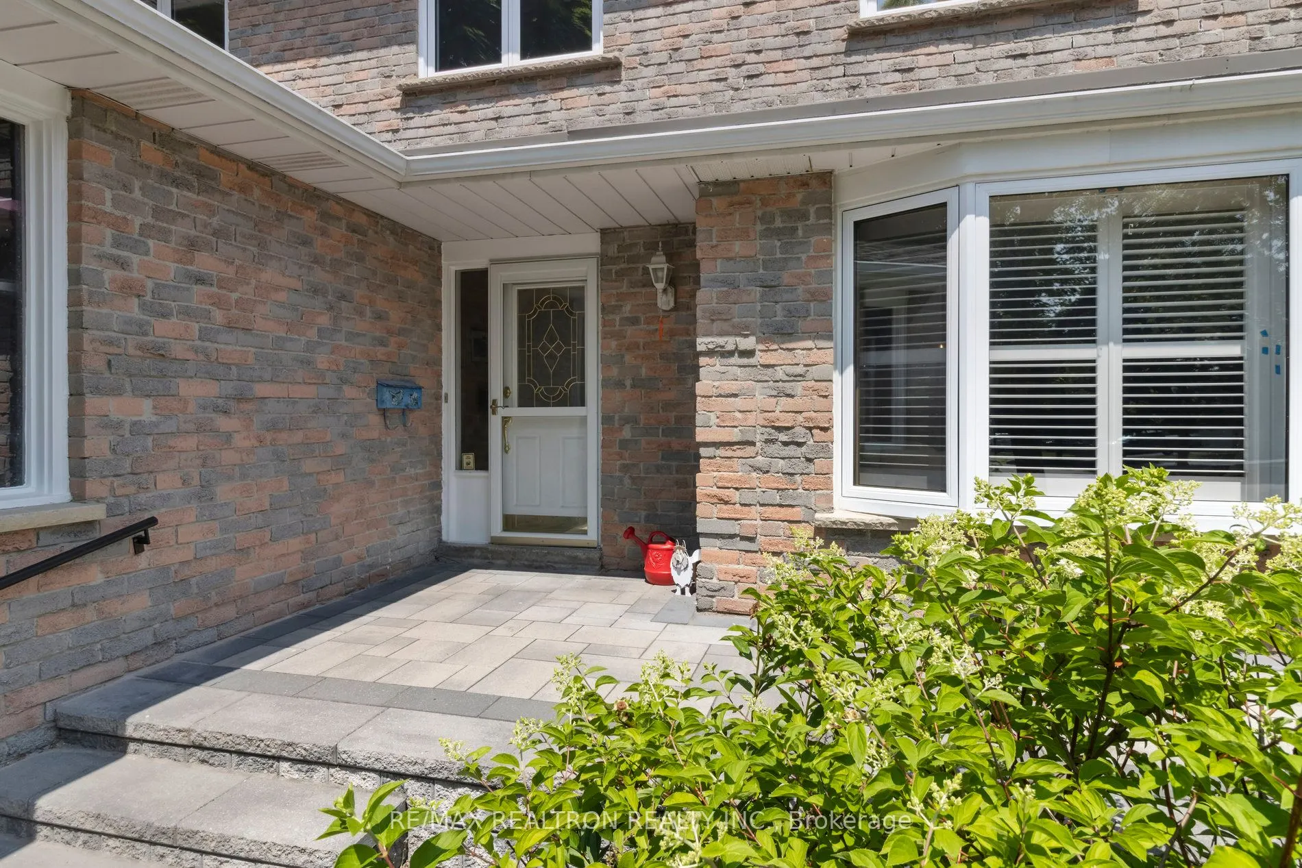 40 Manning Crescent