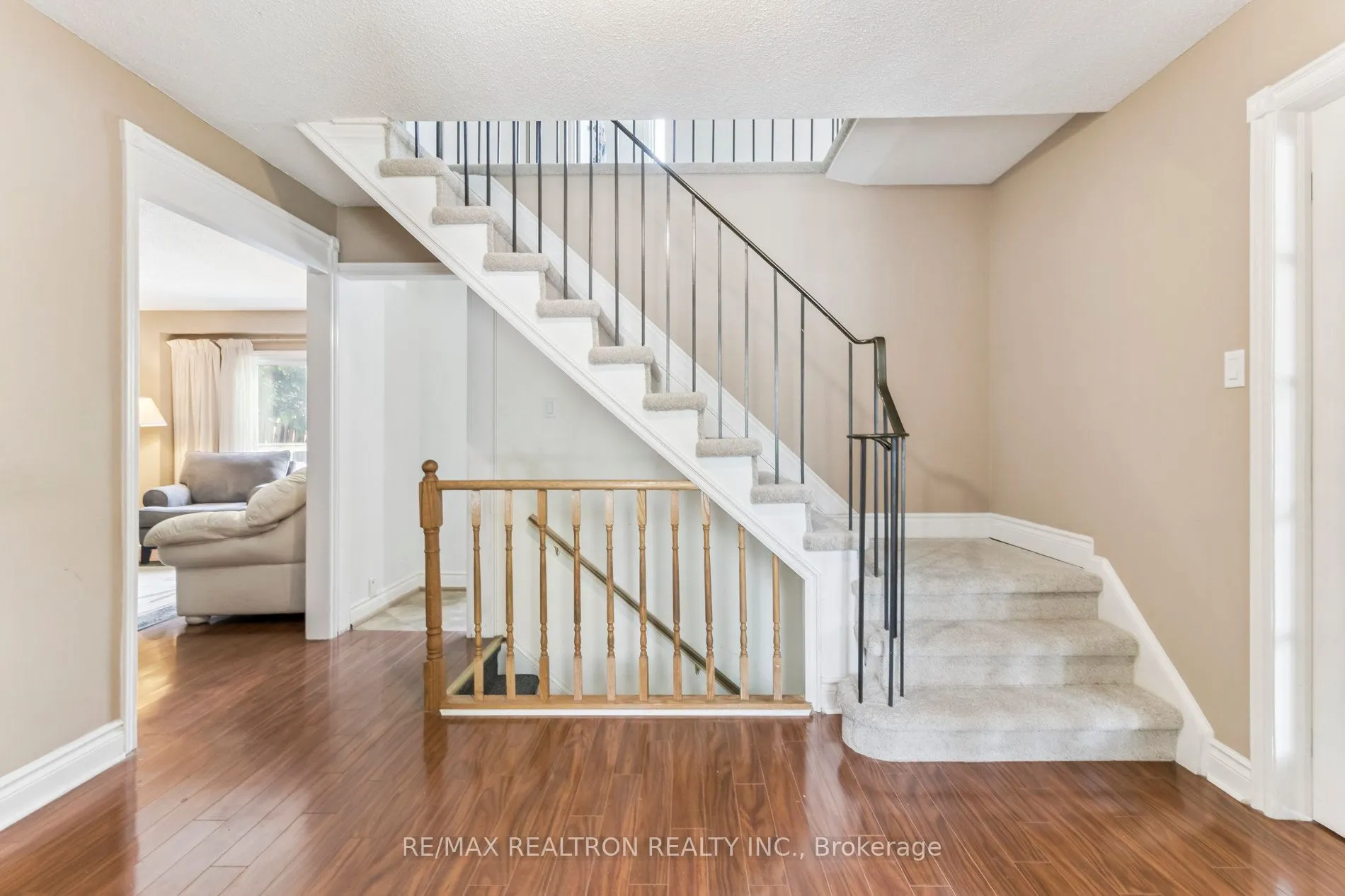 40 Manning Crescent
