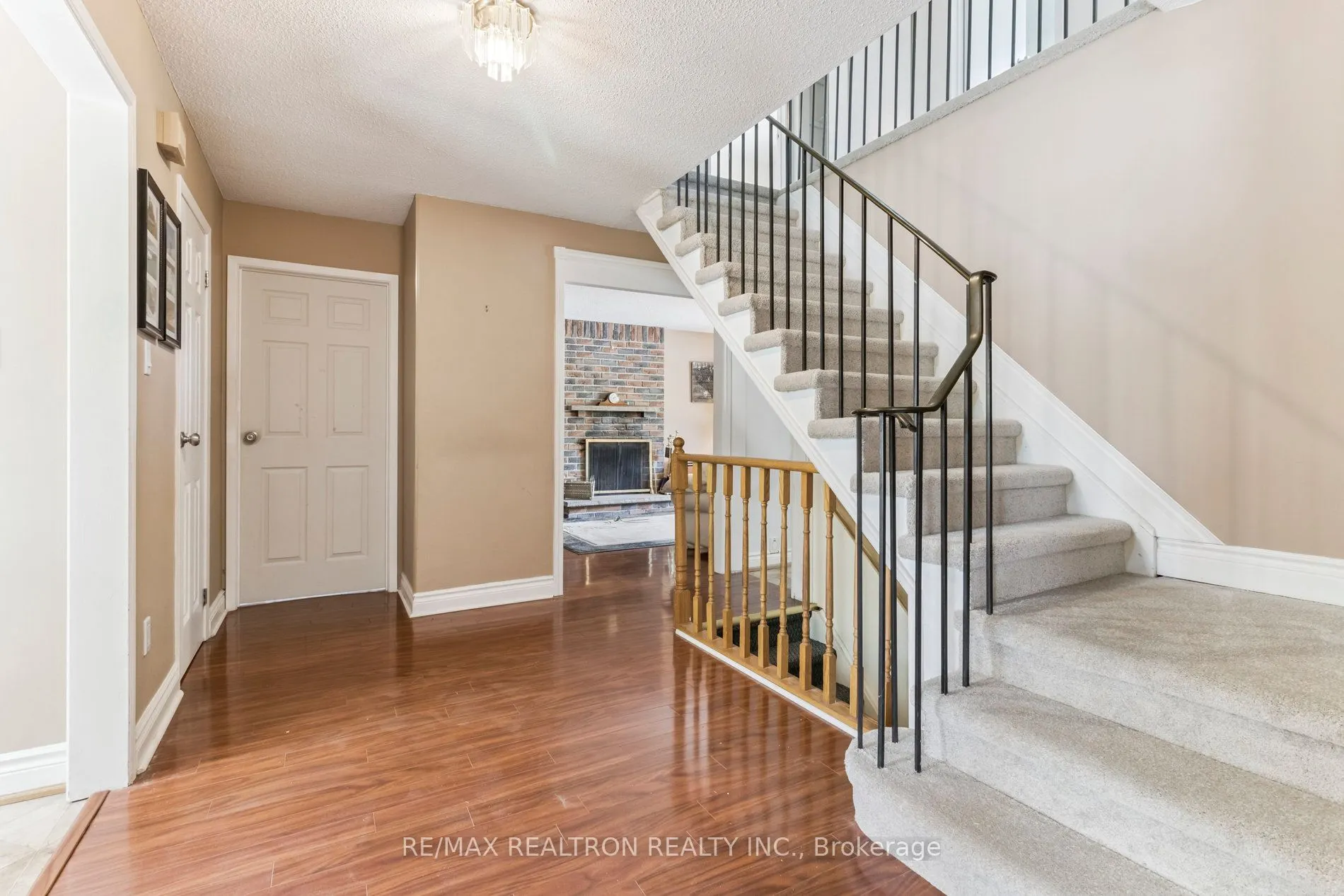 40 Manning Crescent