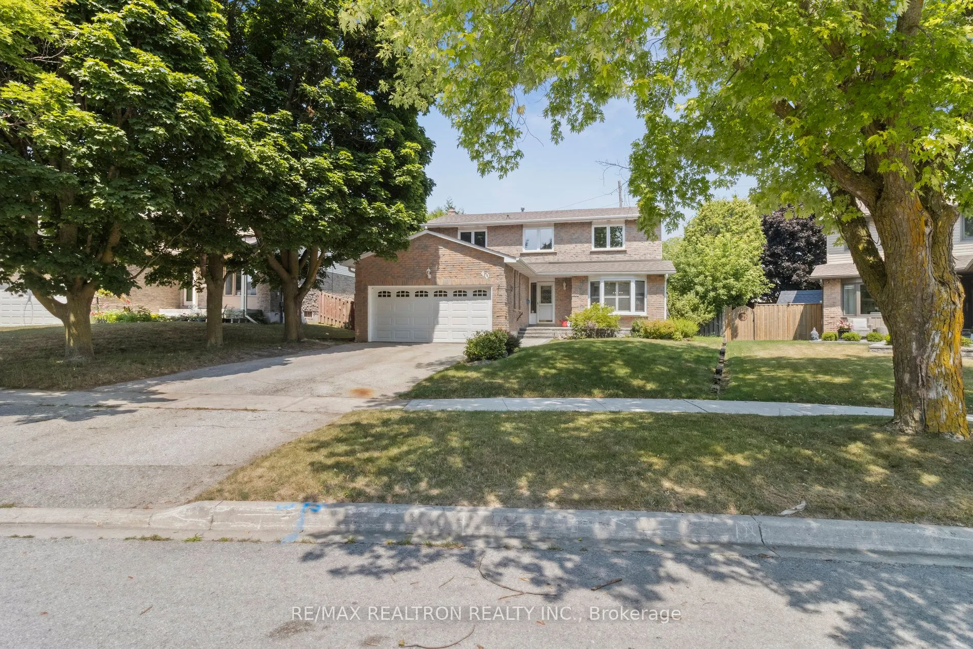 40 Manning Crescent