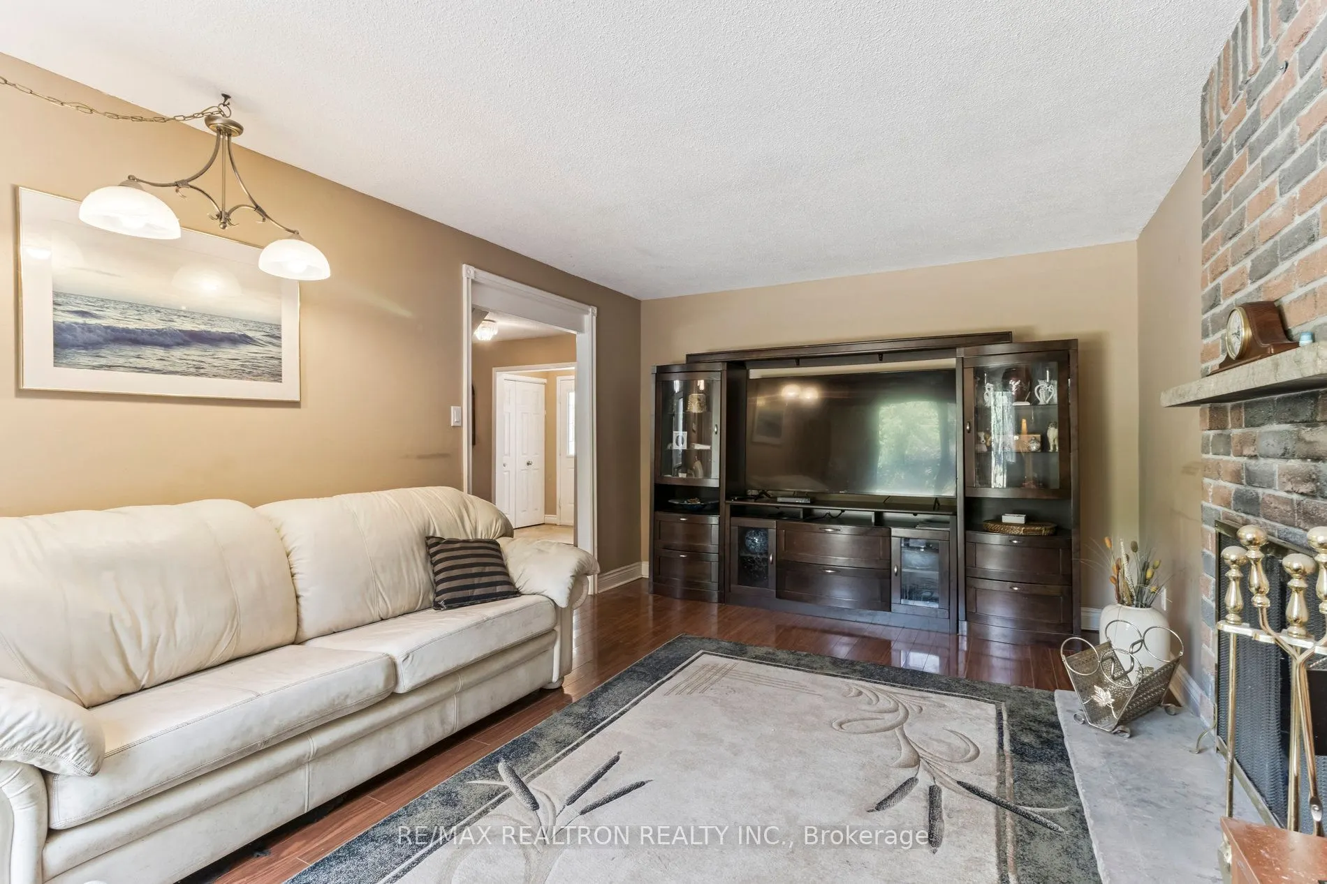 40 Manning Crescent