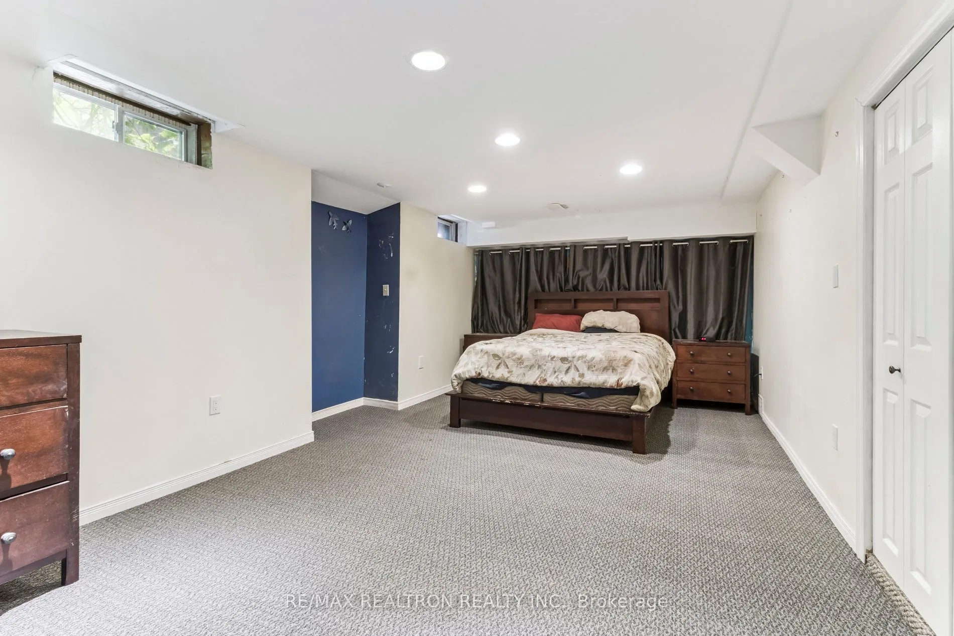 40 Manning Crescent