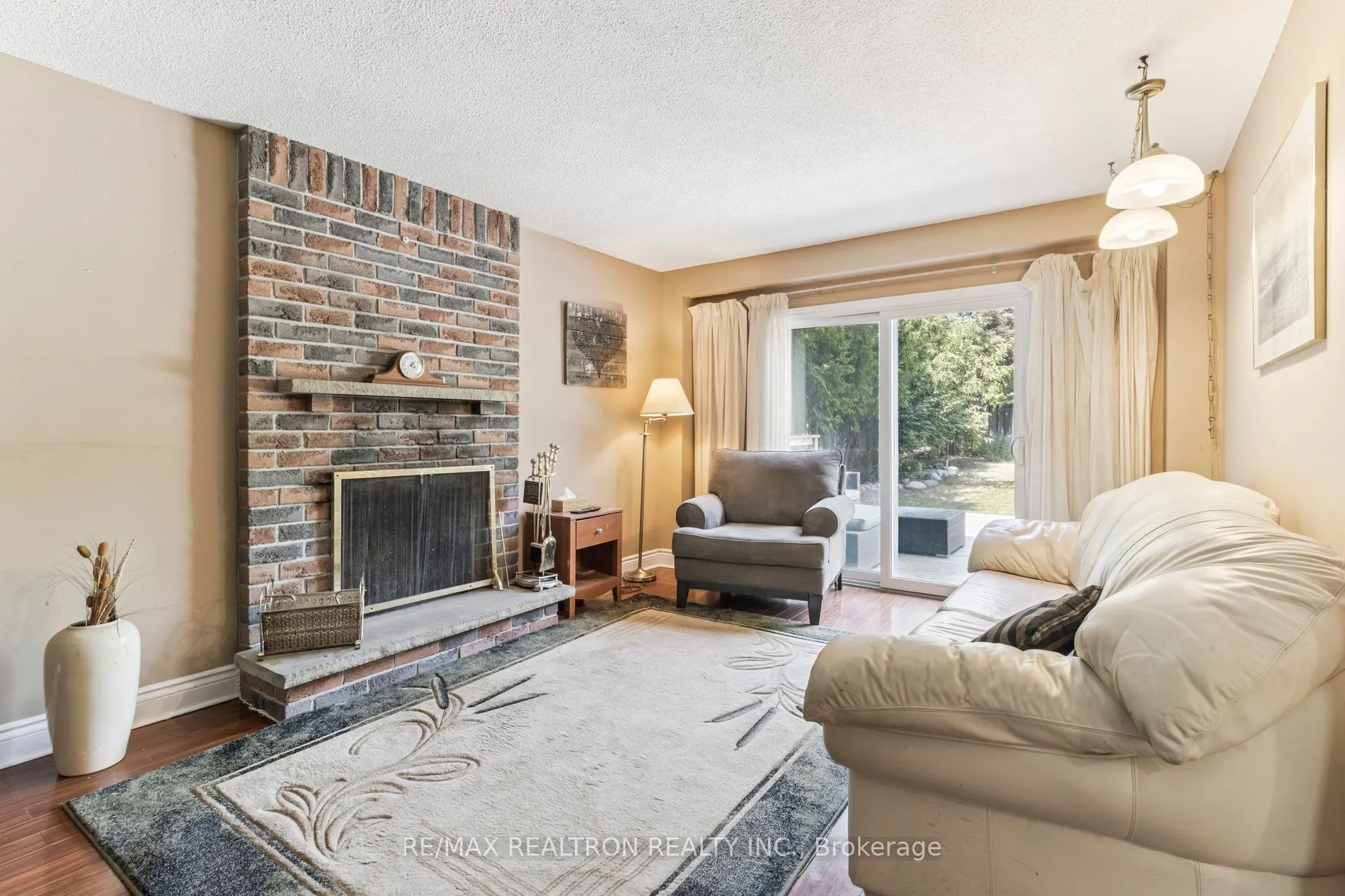 40 Manning Crescent