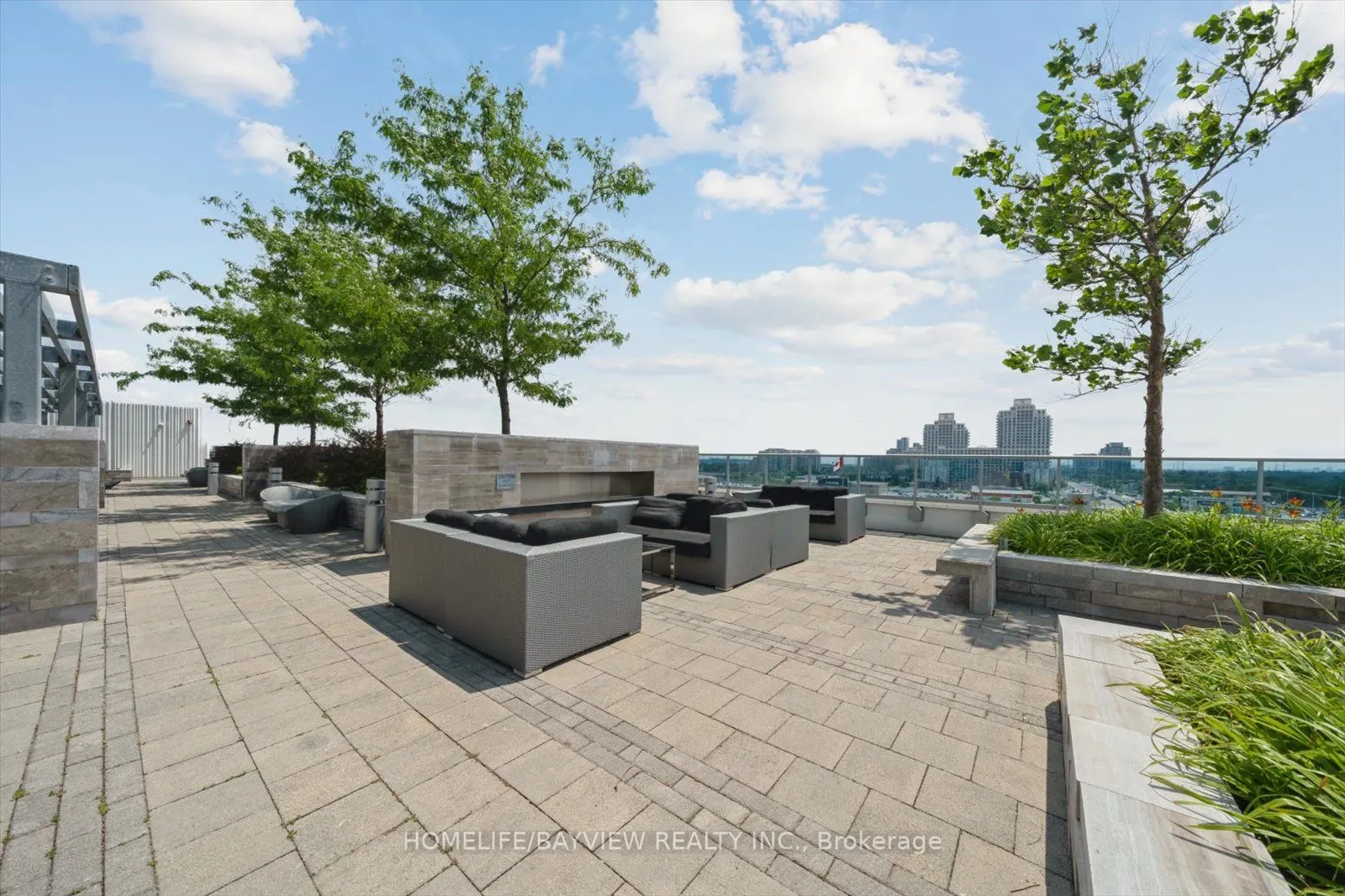 9471 Yonge Street, #220