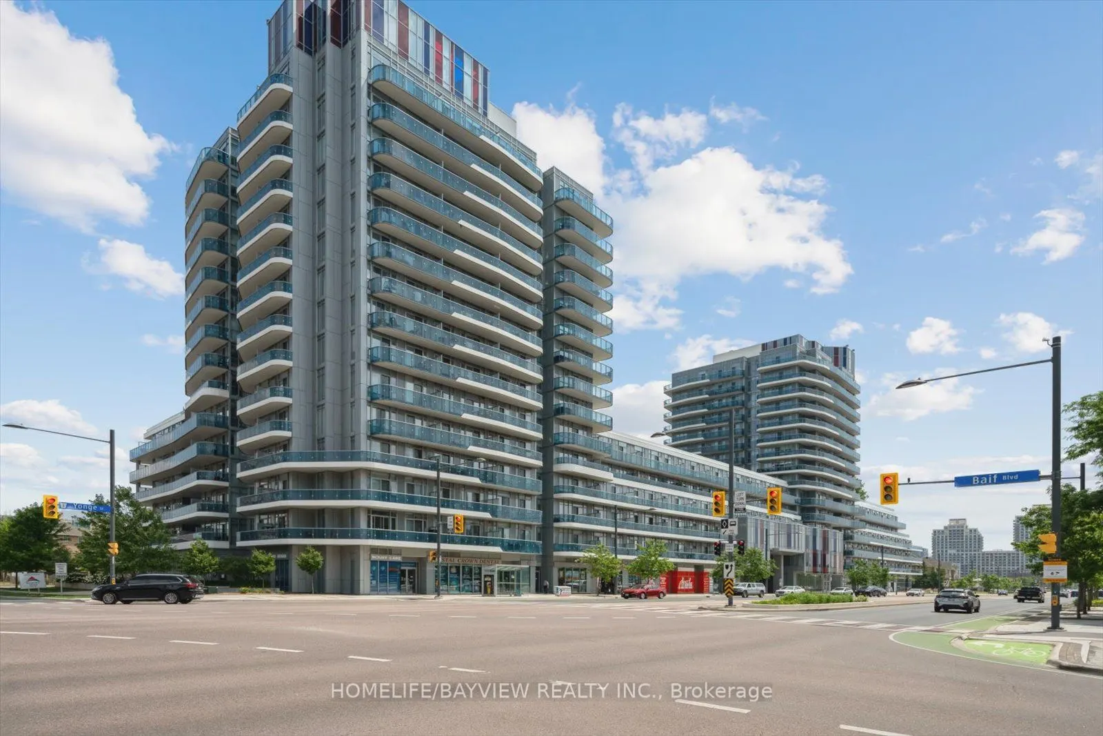 9471 Yonge Street, #220