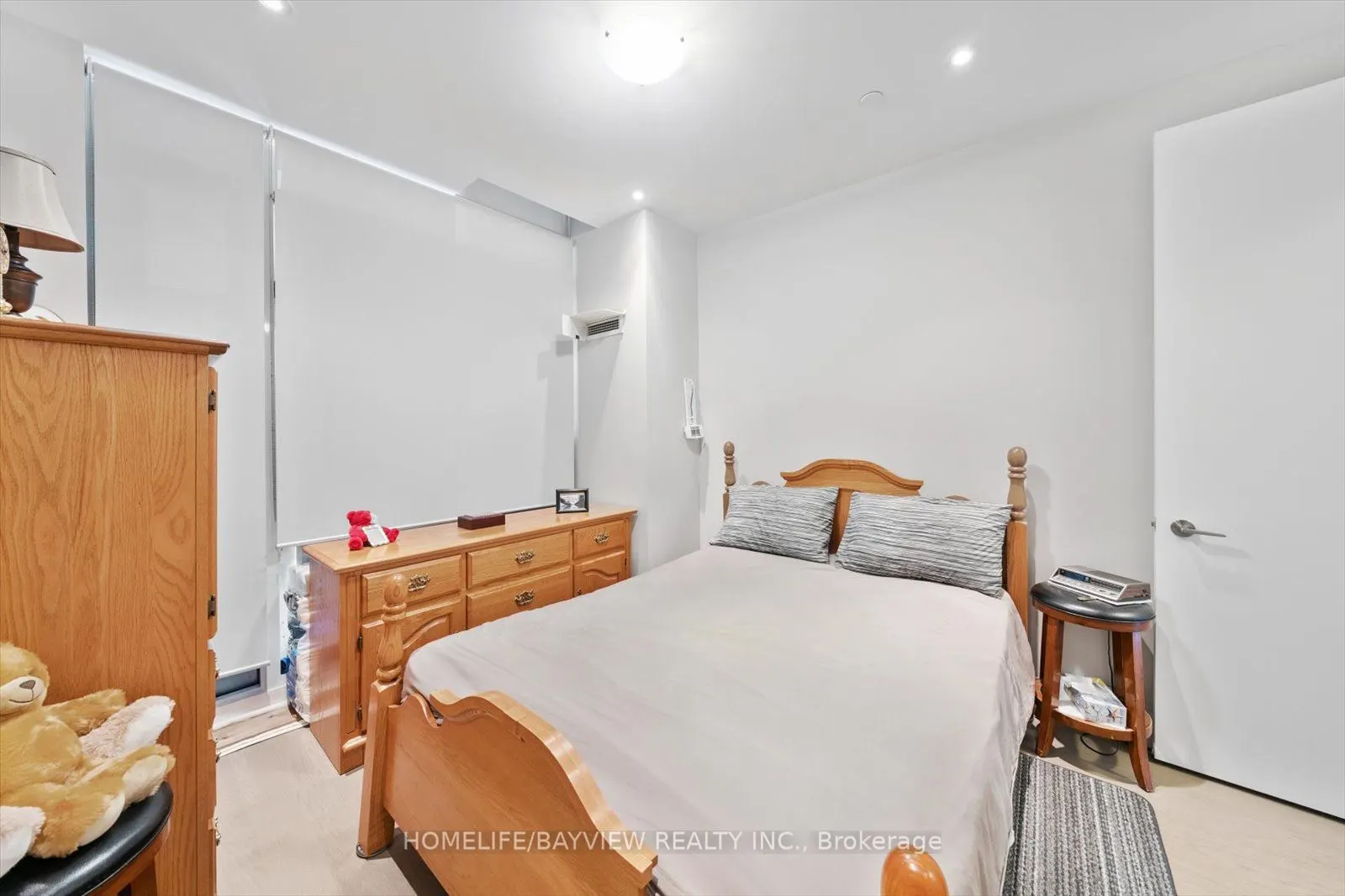 9471 Yonge Street, #220