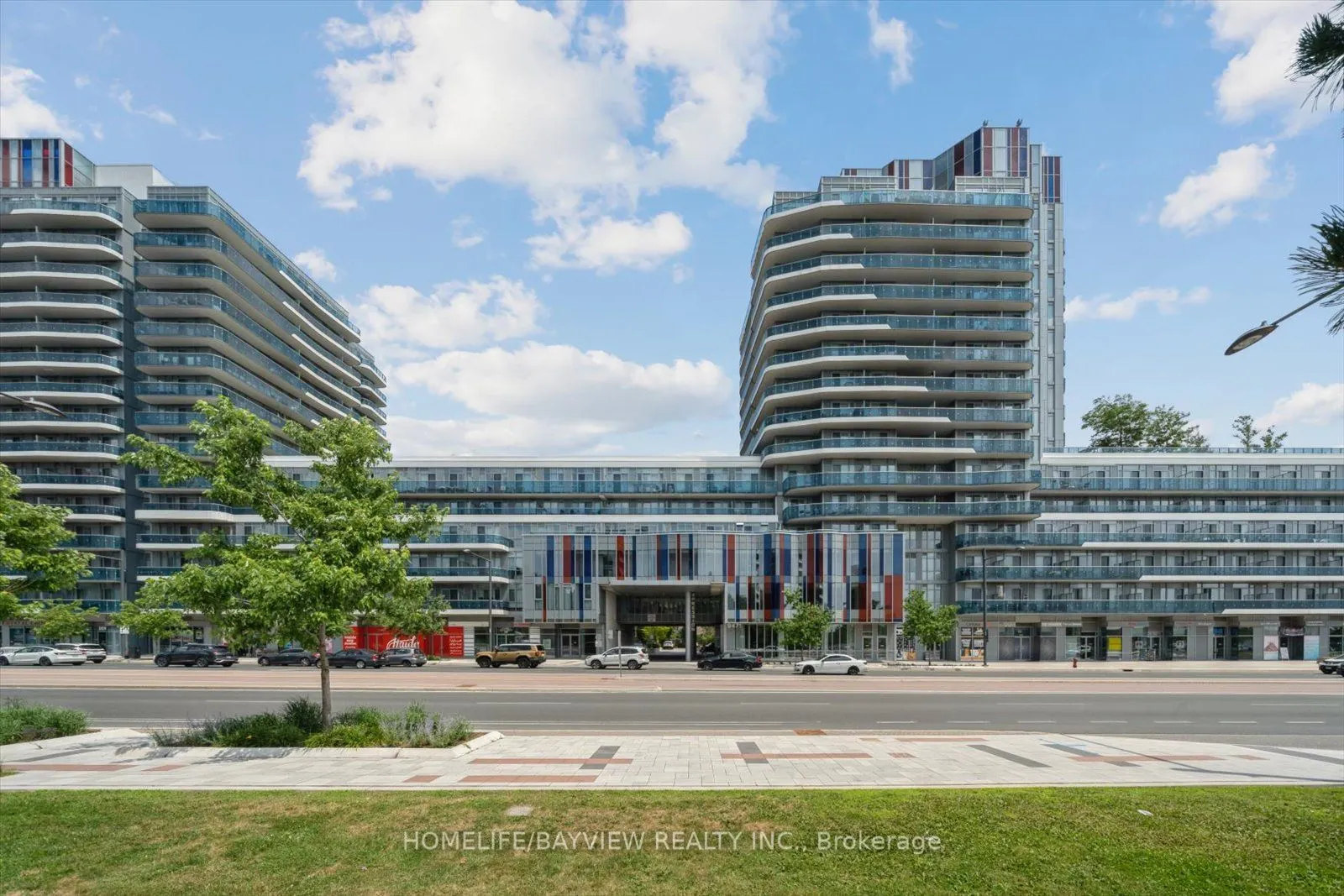 9471 Yonge Street, #220