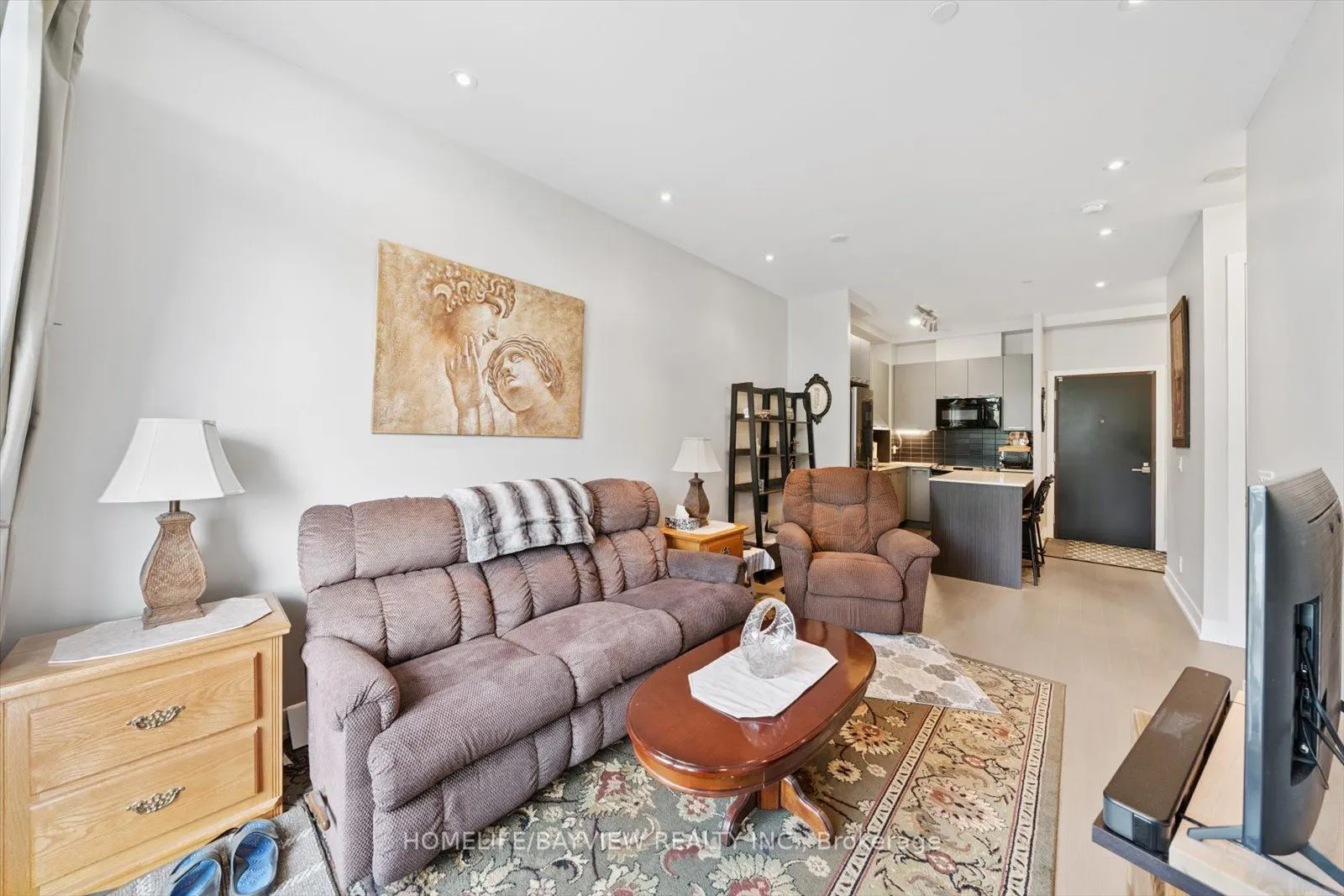 9471 Yonge Street, #220