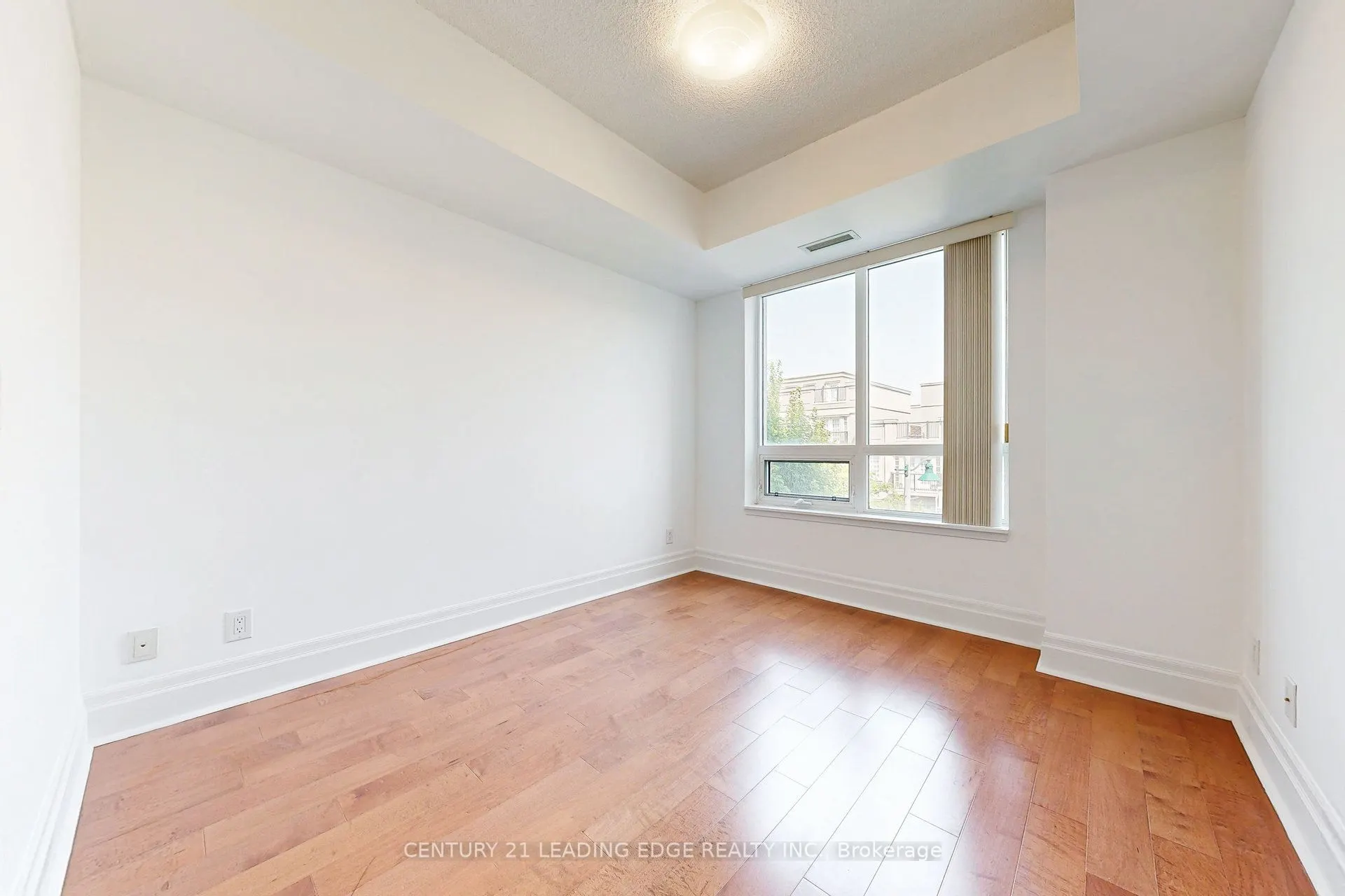 39 Upper Duke Crescent, #320