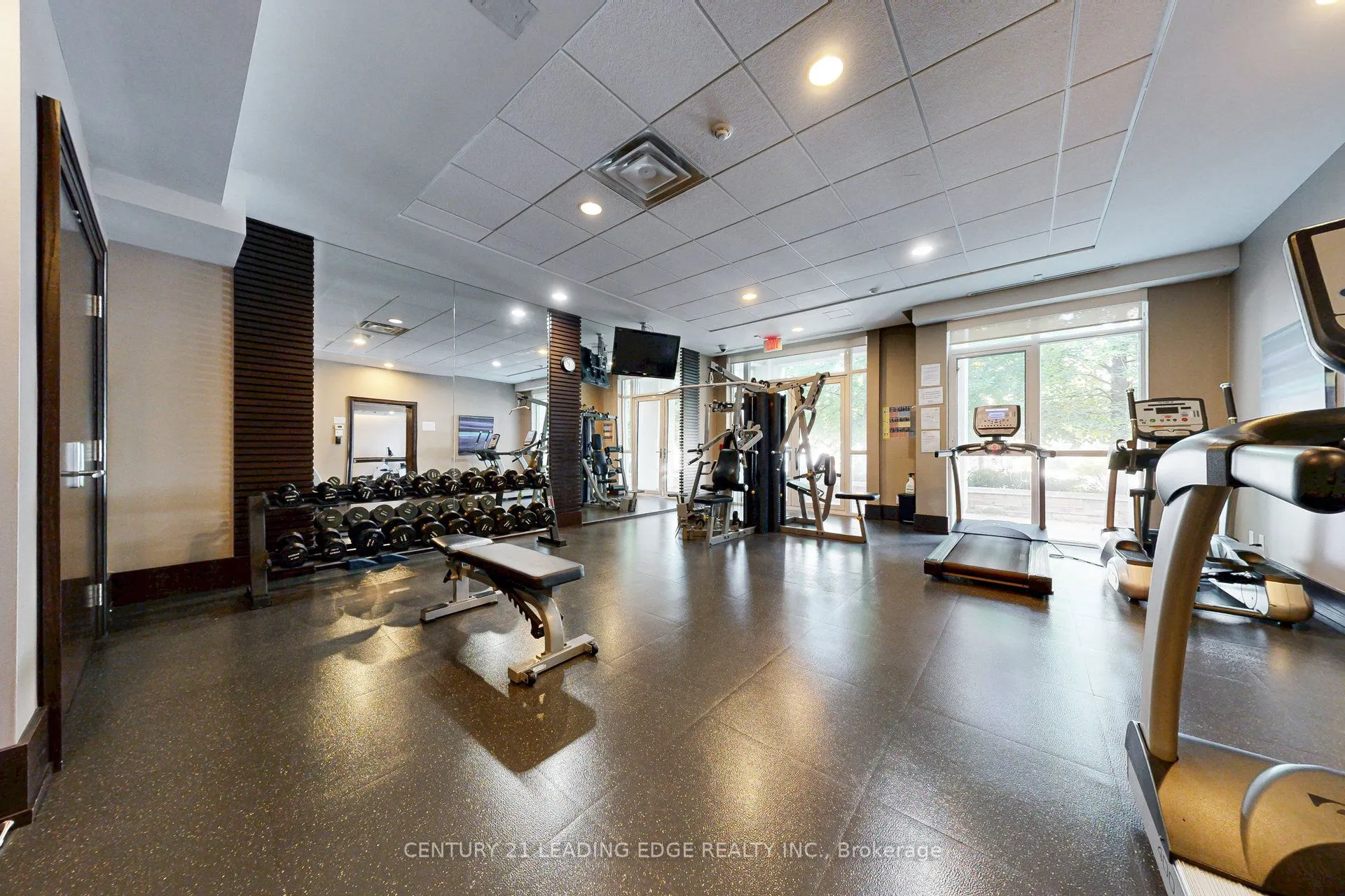 39 Upper Duke Crescent, #320