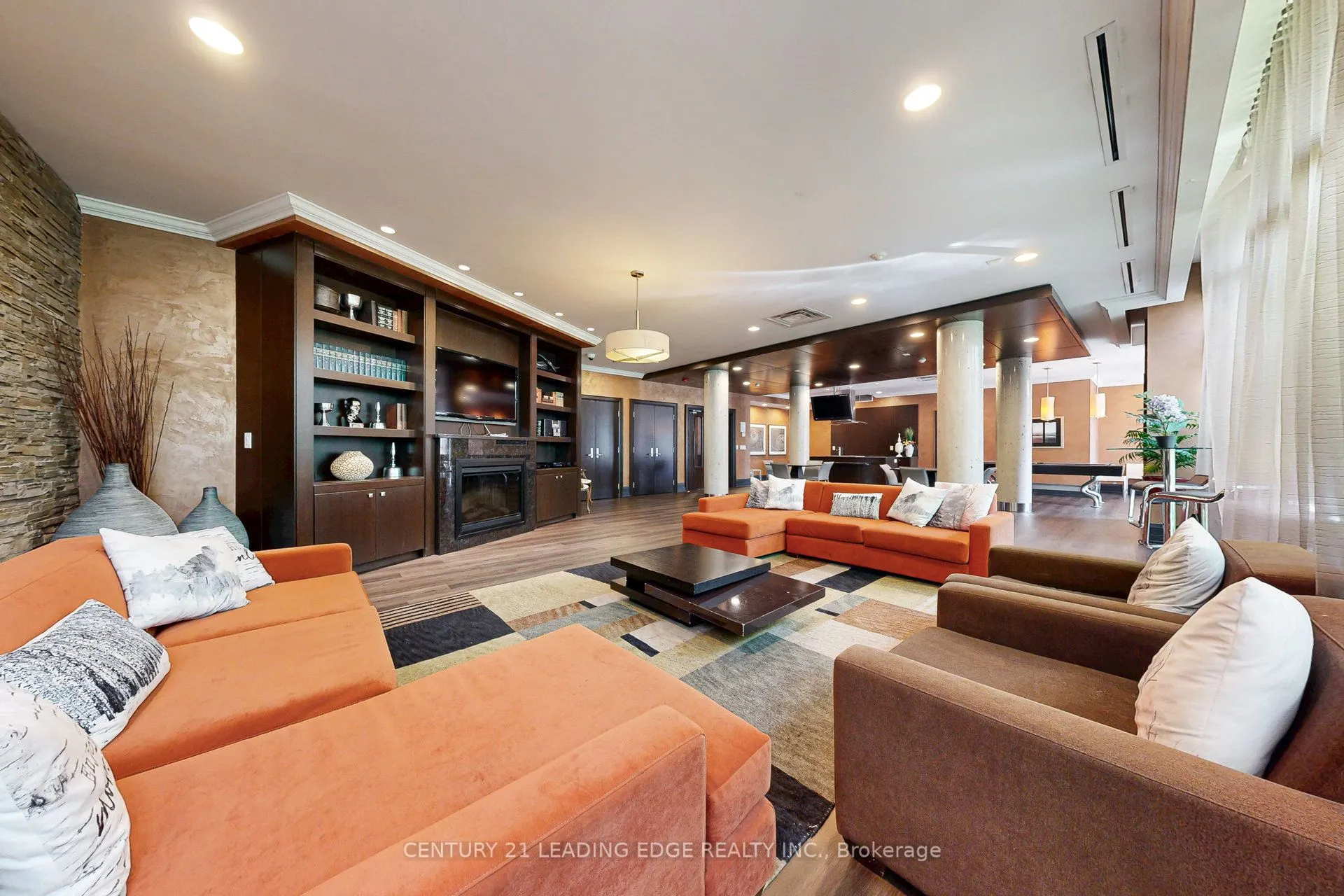 39 Upper Duke Crescent, #320