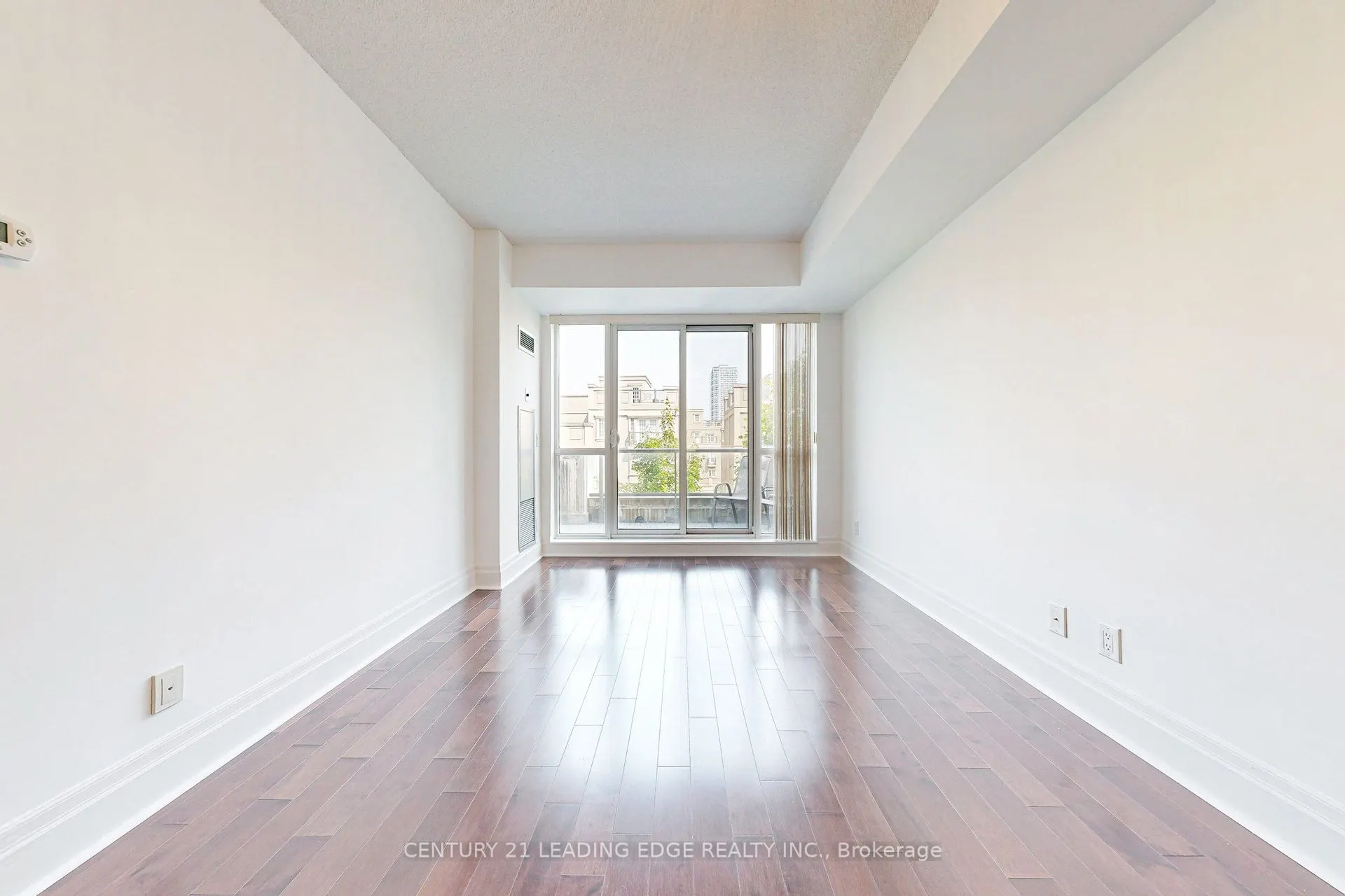 39 Upper Duke Crescent, #320