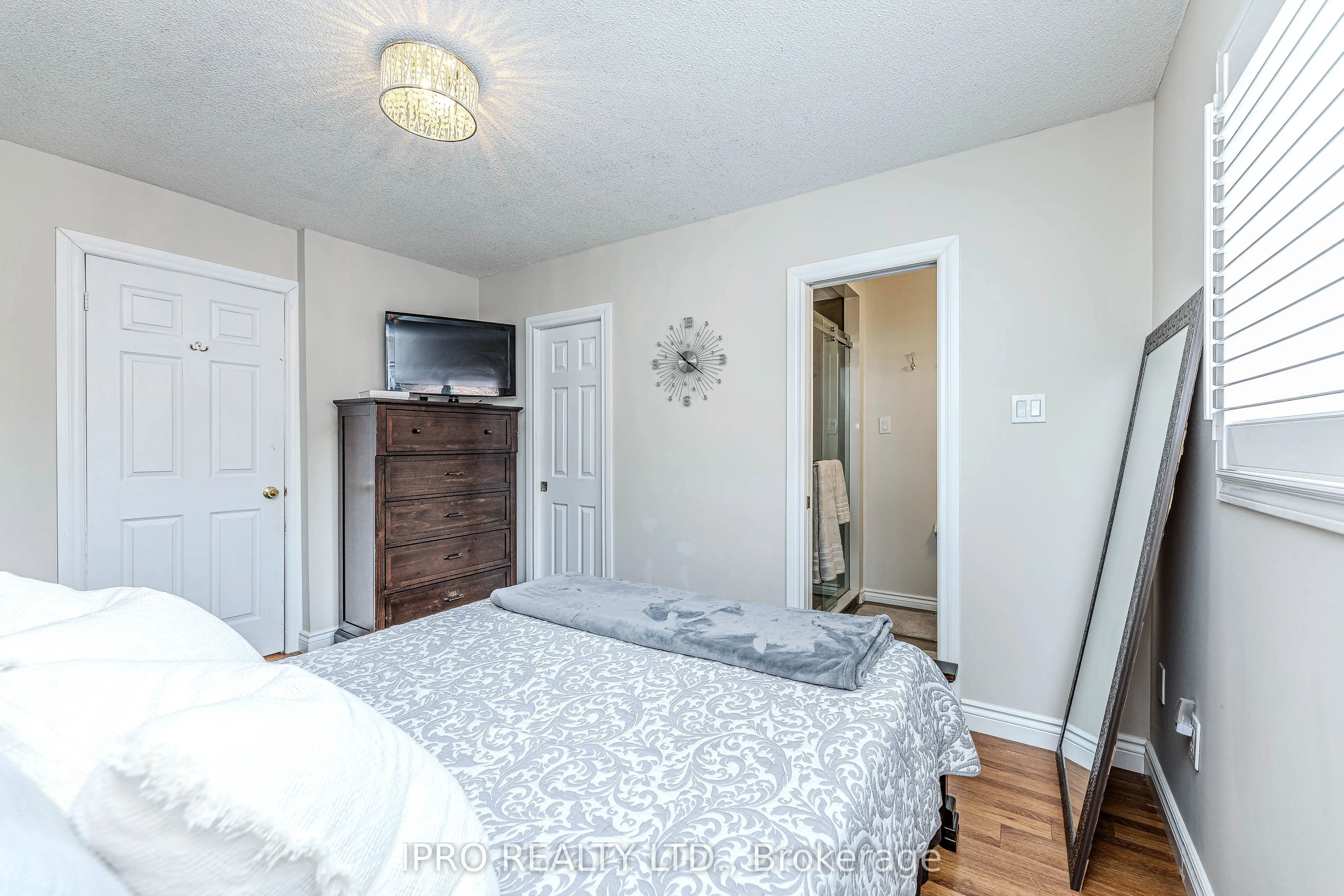 78 Tania Crescent, #8