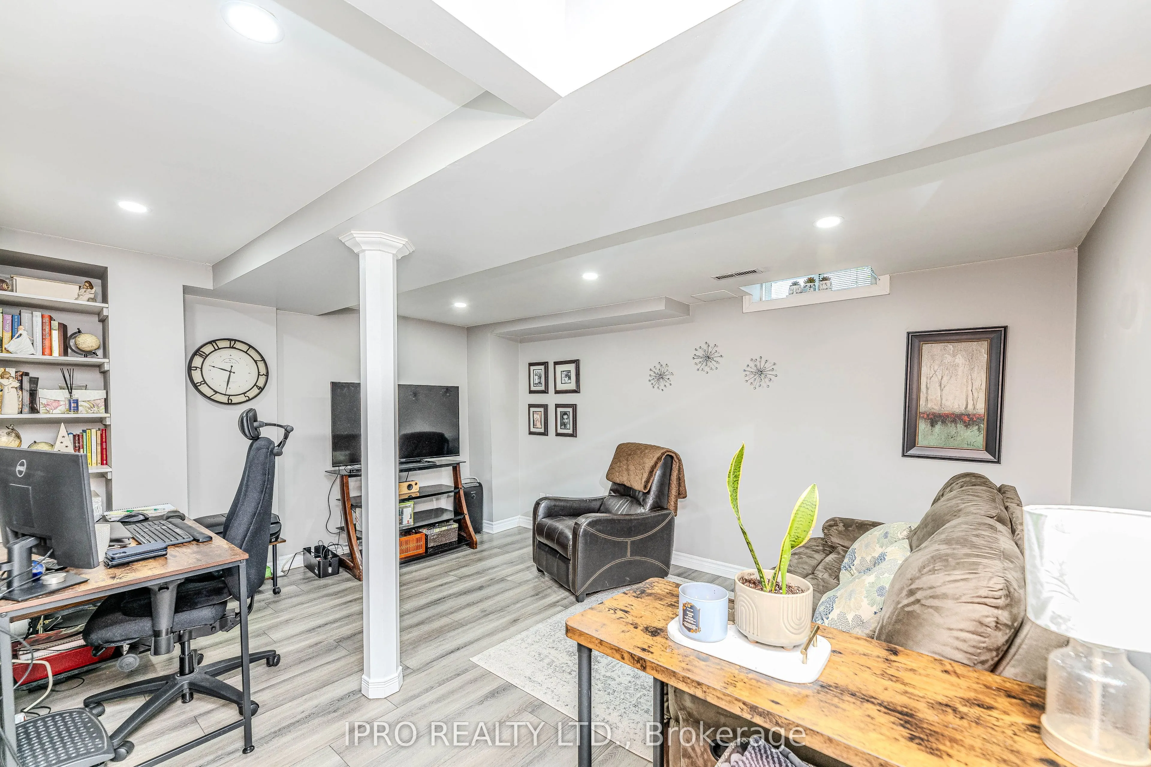 78 Tania Crescent, #8