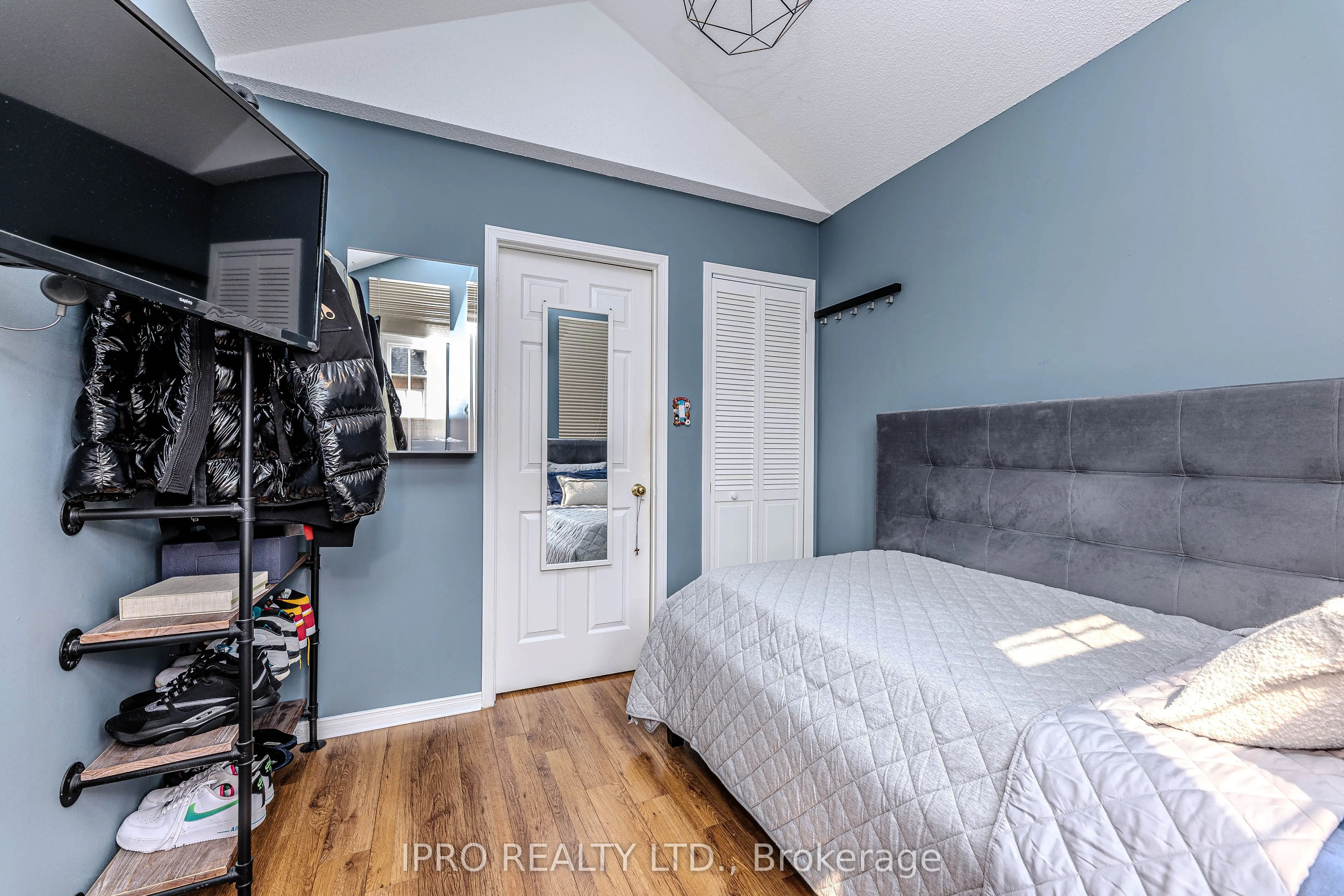 78 Tania Crescent, #8
