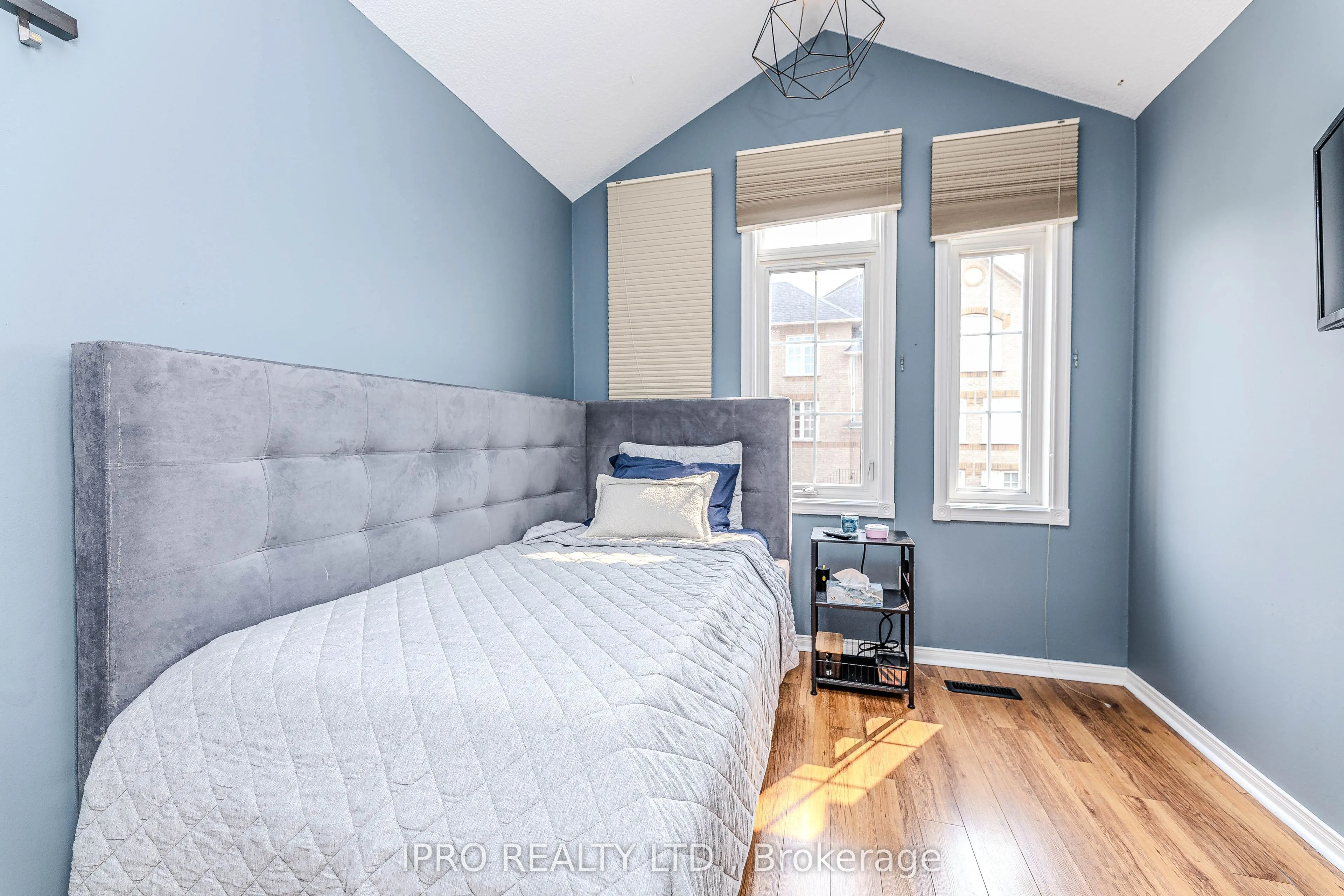 78 Tania Crescent, #8