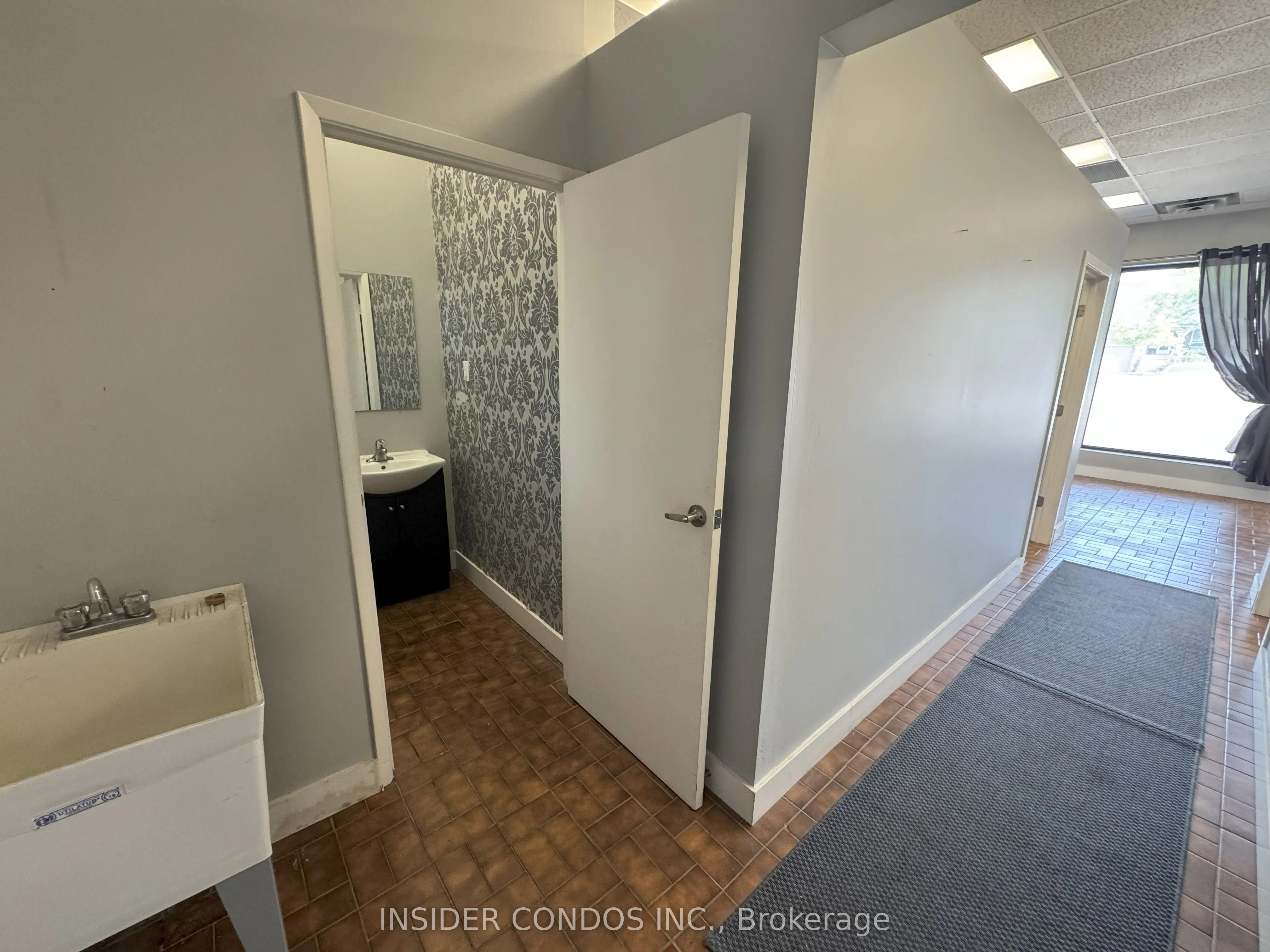15 Willis Road, #B