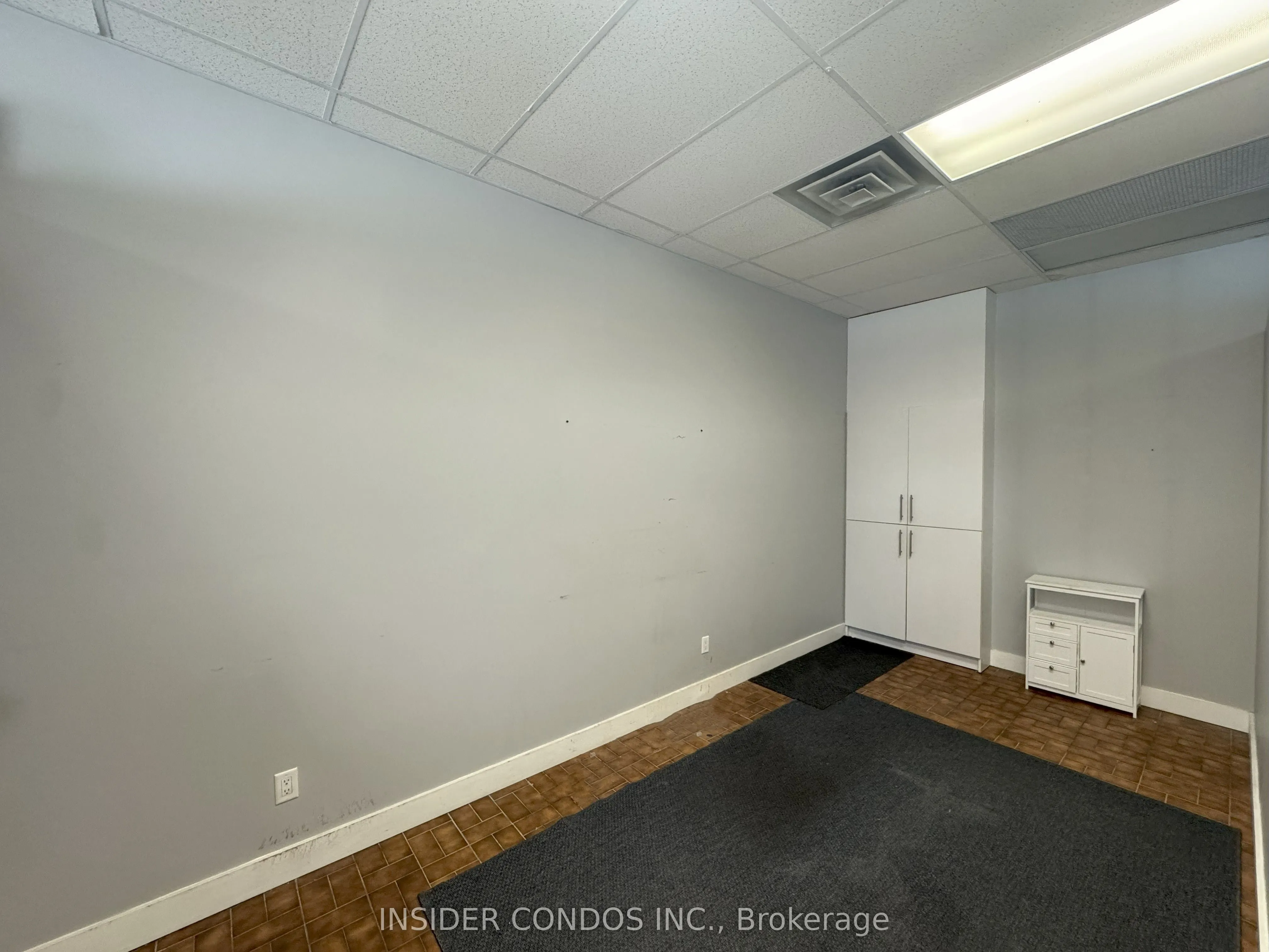 15 Willis Road, #B