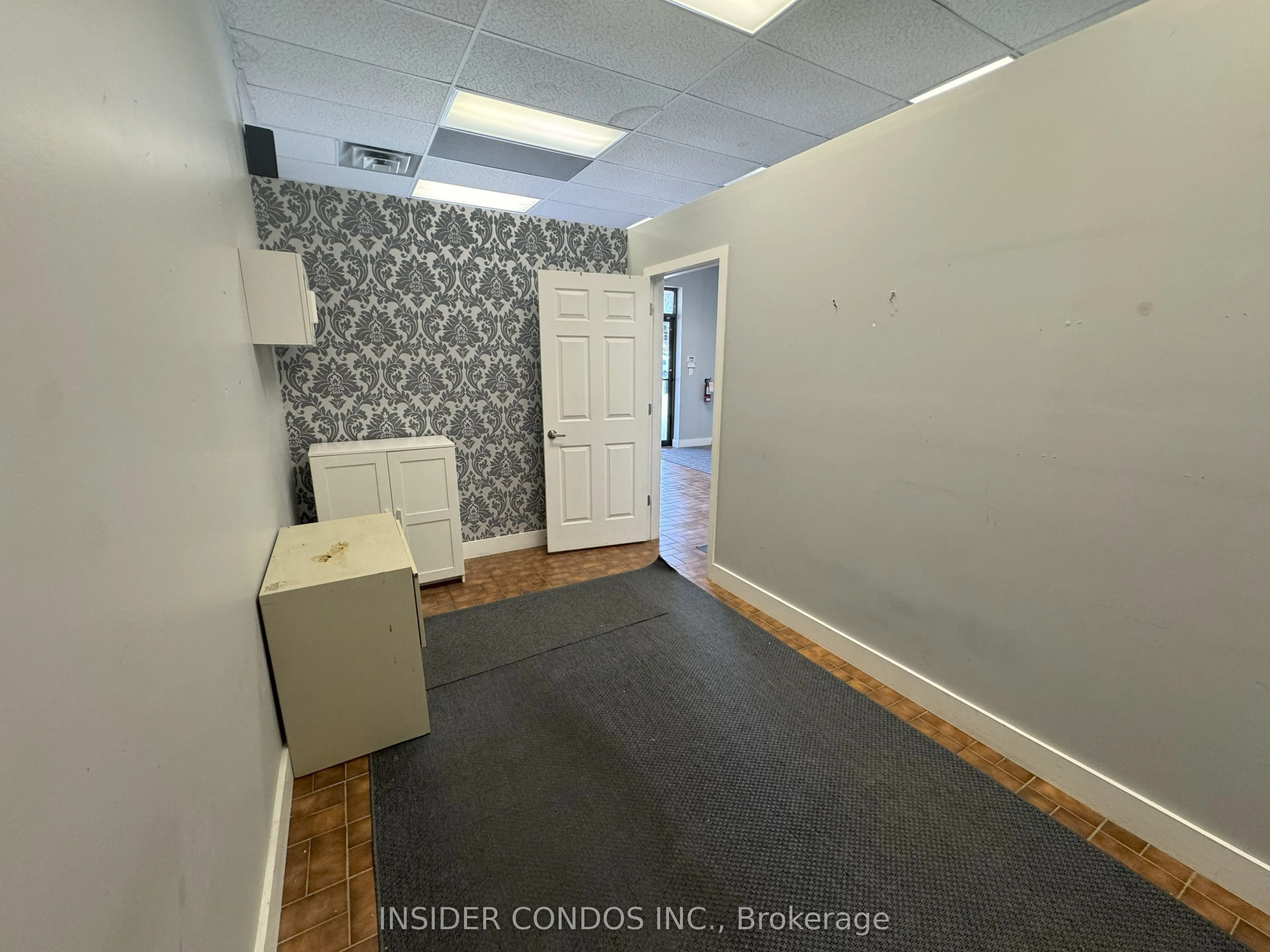 15 Willis Road, #B