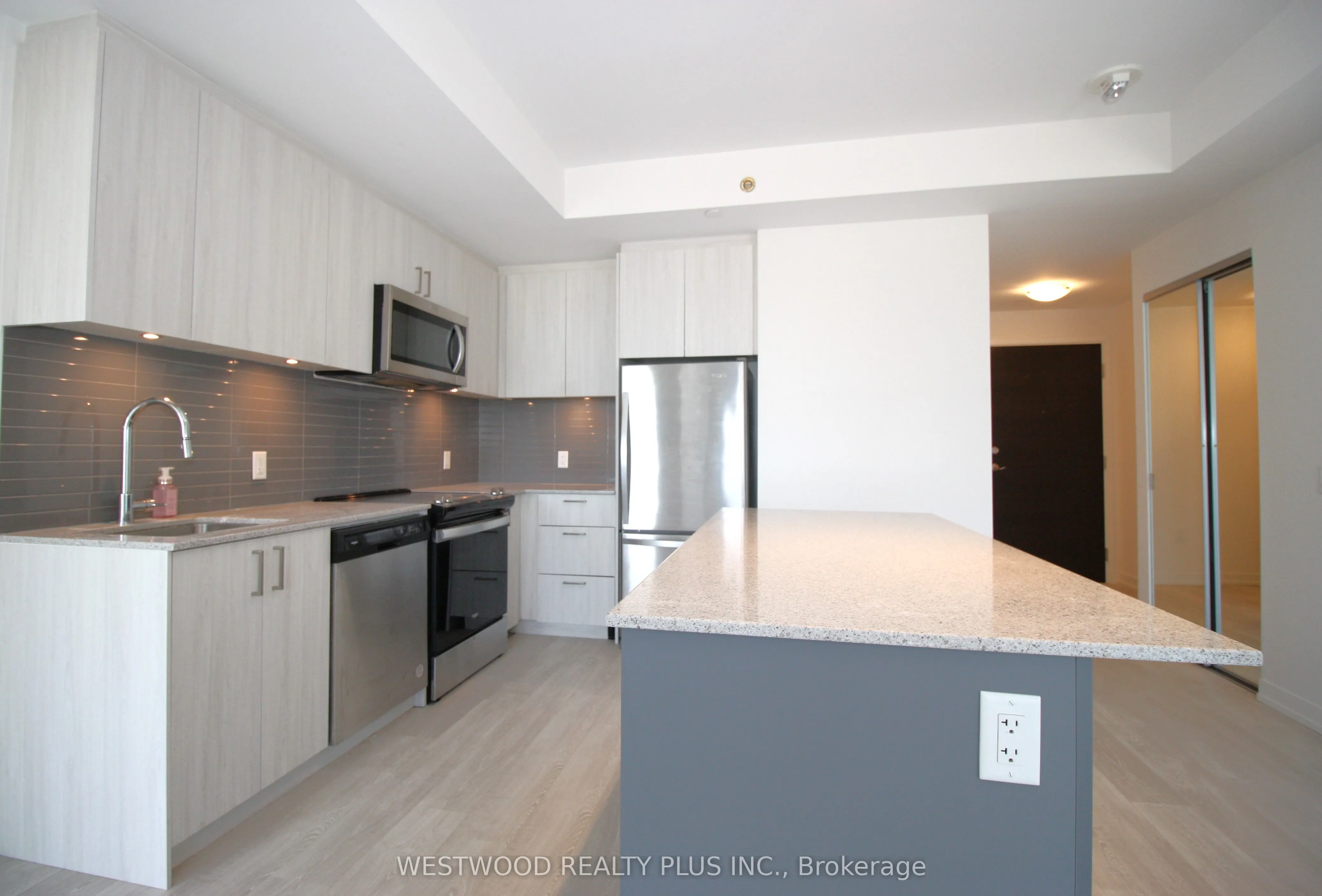 8868 Yonge Street, #1206E