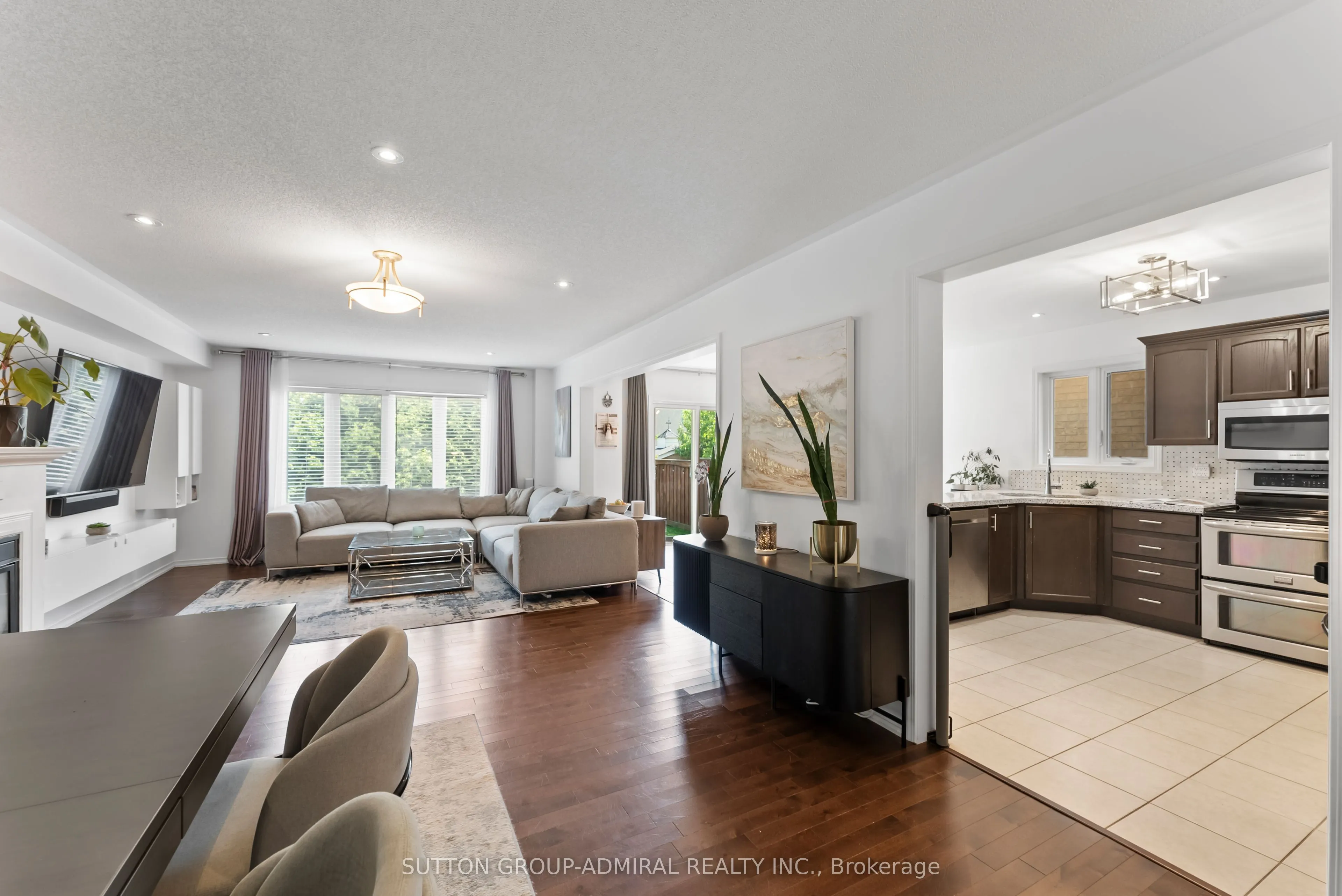 17 Armstrong Crescent