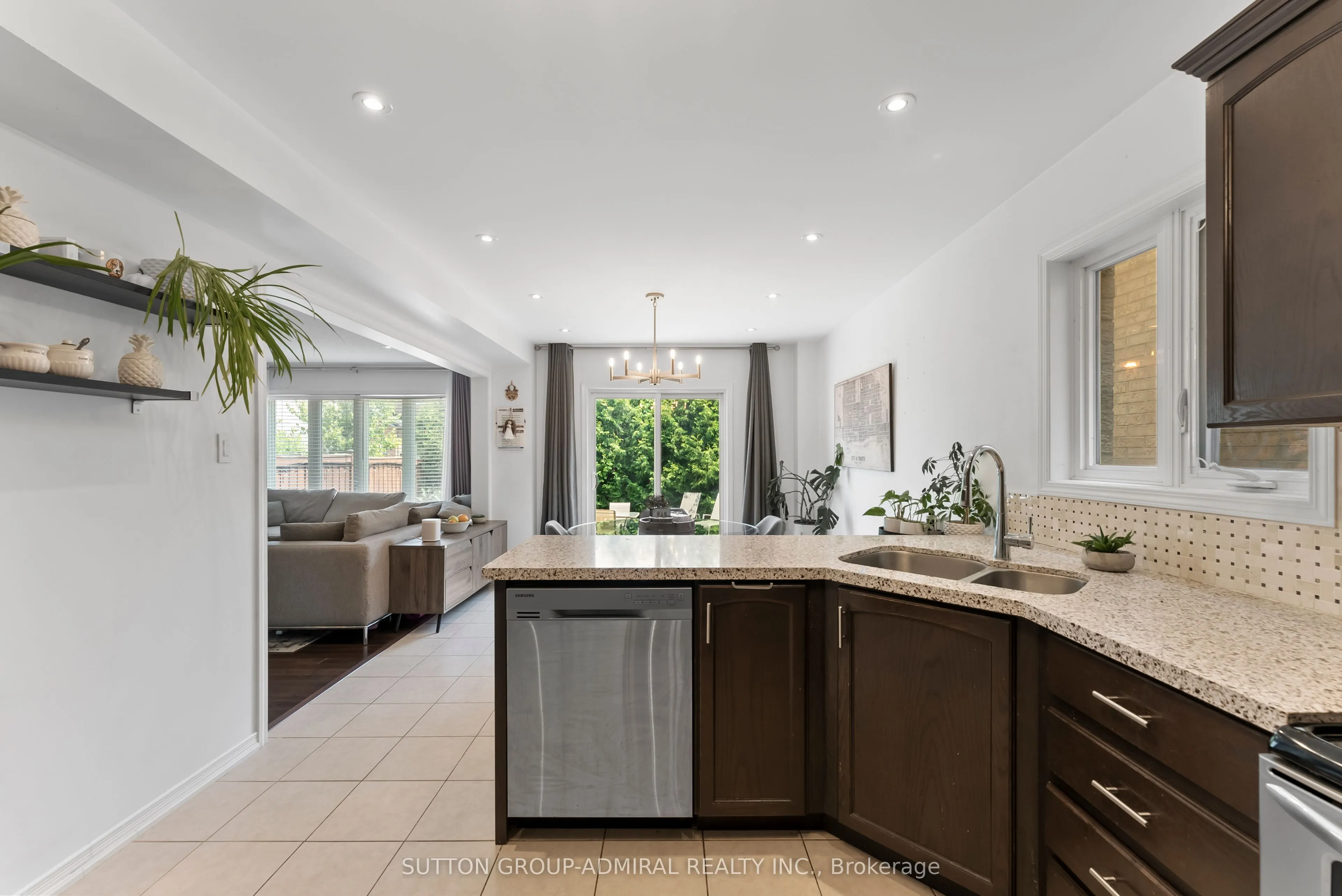 17 Armstrong Crescent