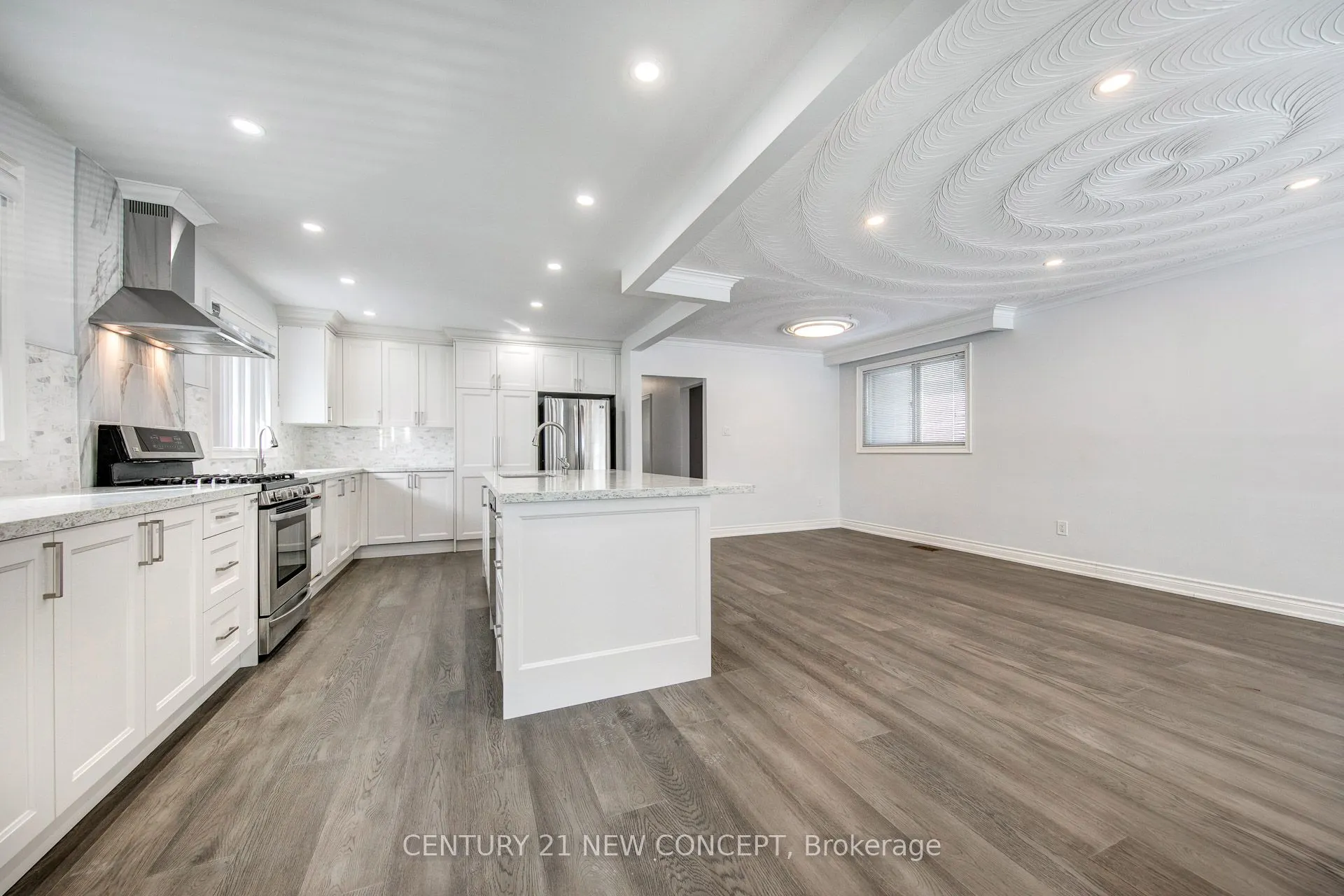 74 Clark Avenue E, #Main