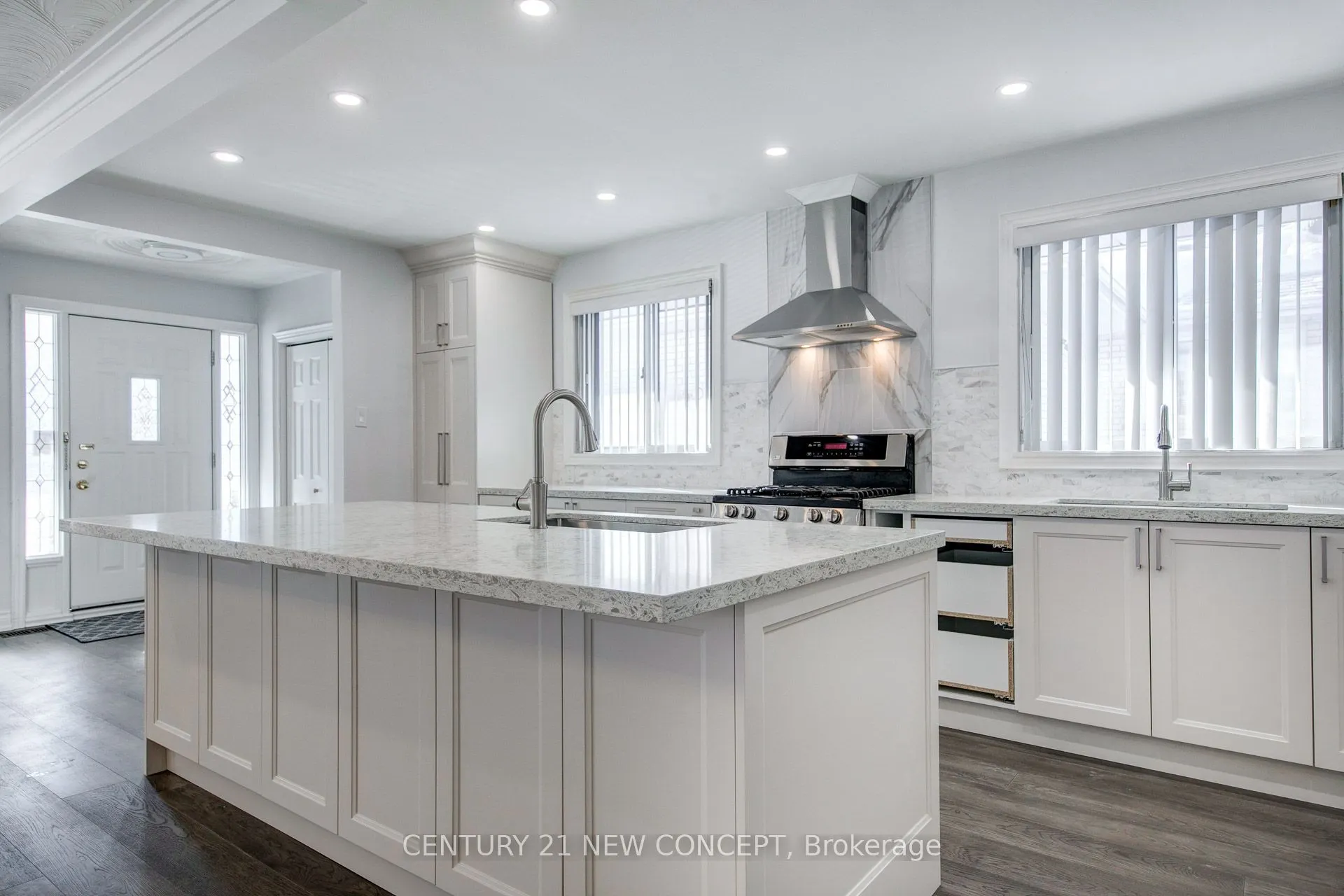 74 Clark Avenue E, #Main