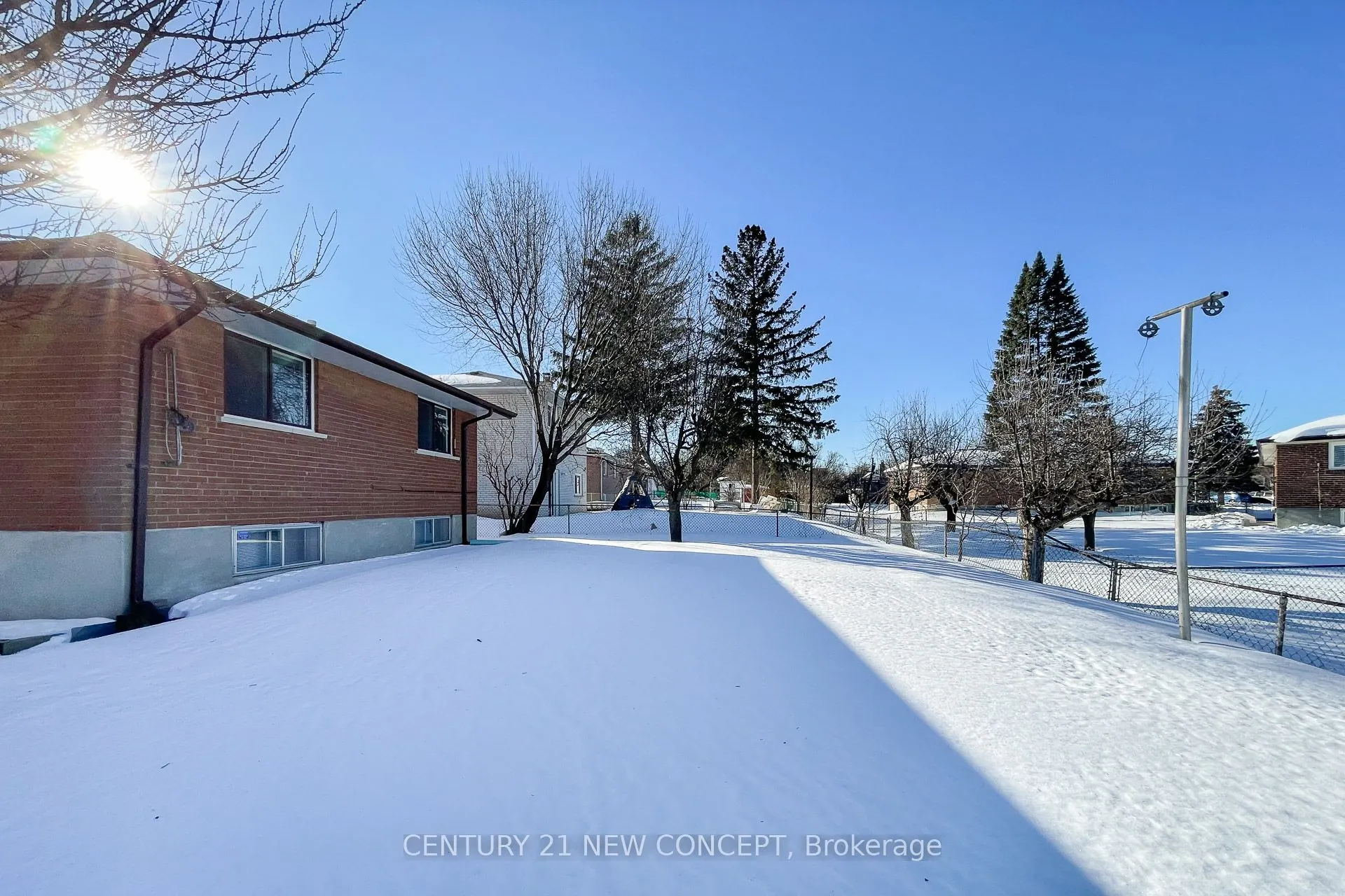74 Clark Avenue E, #Main