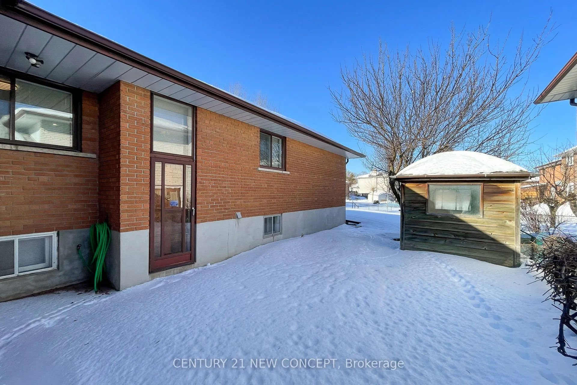 74 Clark Avenue E, #Main