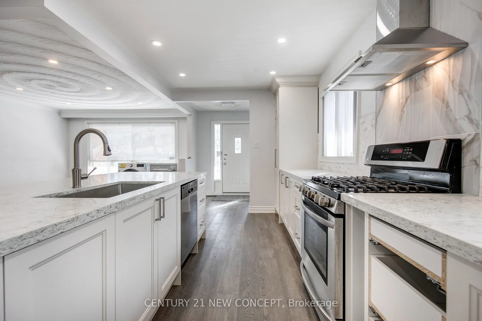 74 Clark Avenue E, #Main