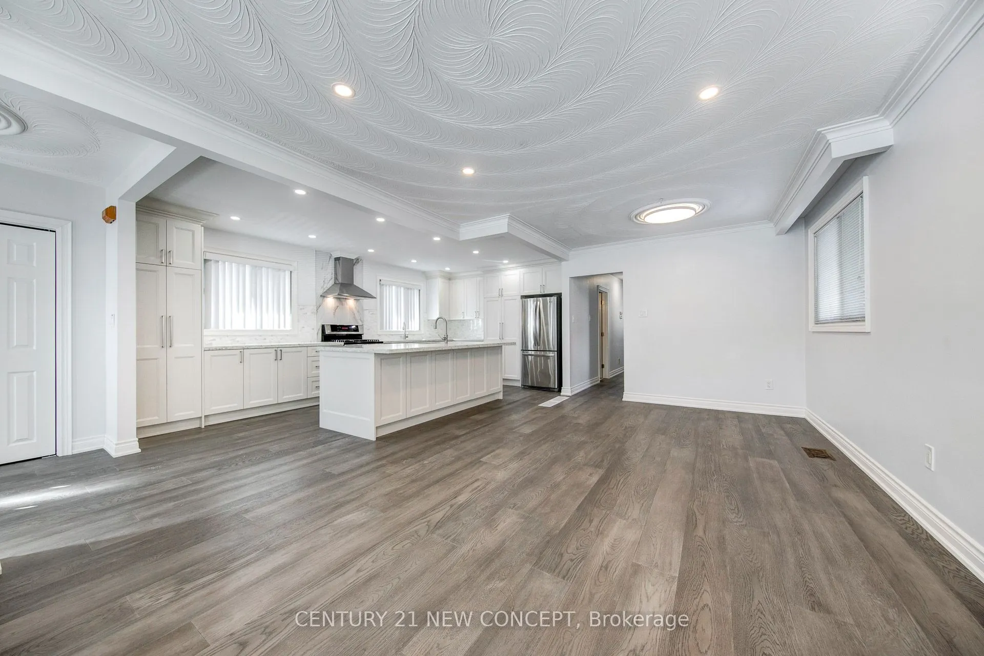74 Clark Avenue E, #Main