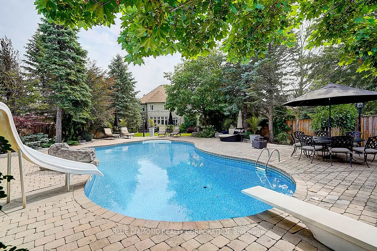 56 Weaver Court