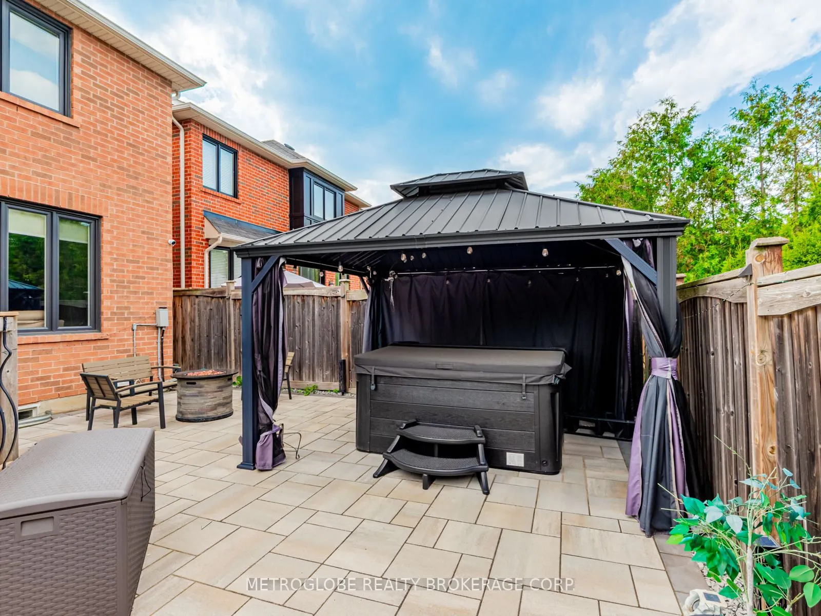 31 Ken Bishop Way