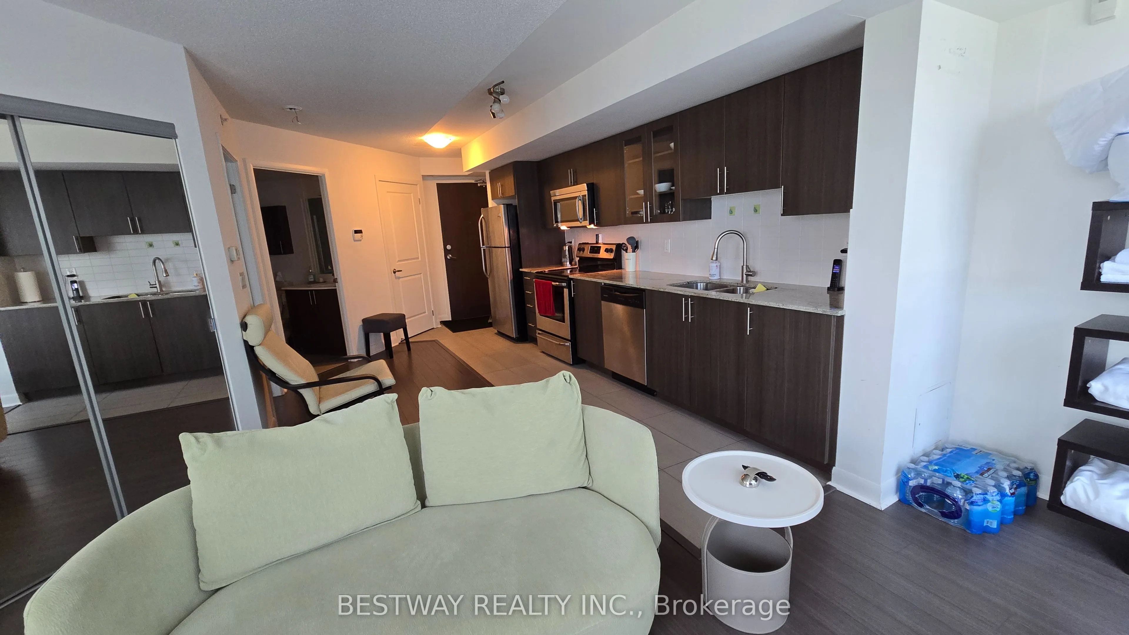 75 Norman Bethune Avenue, #208