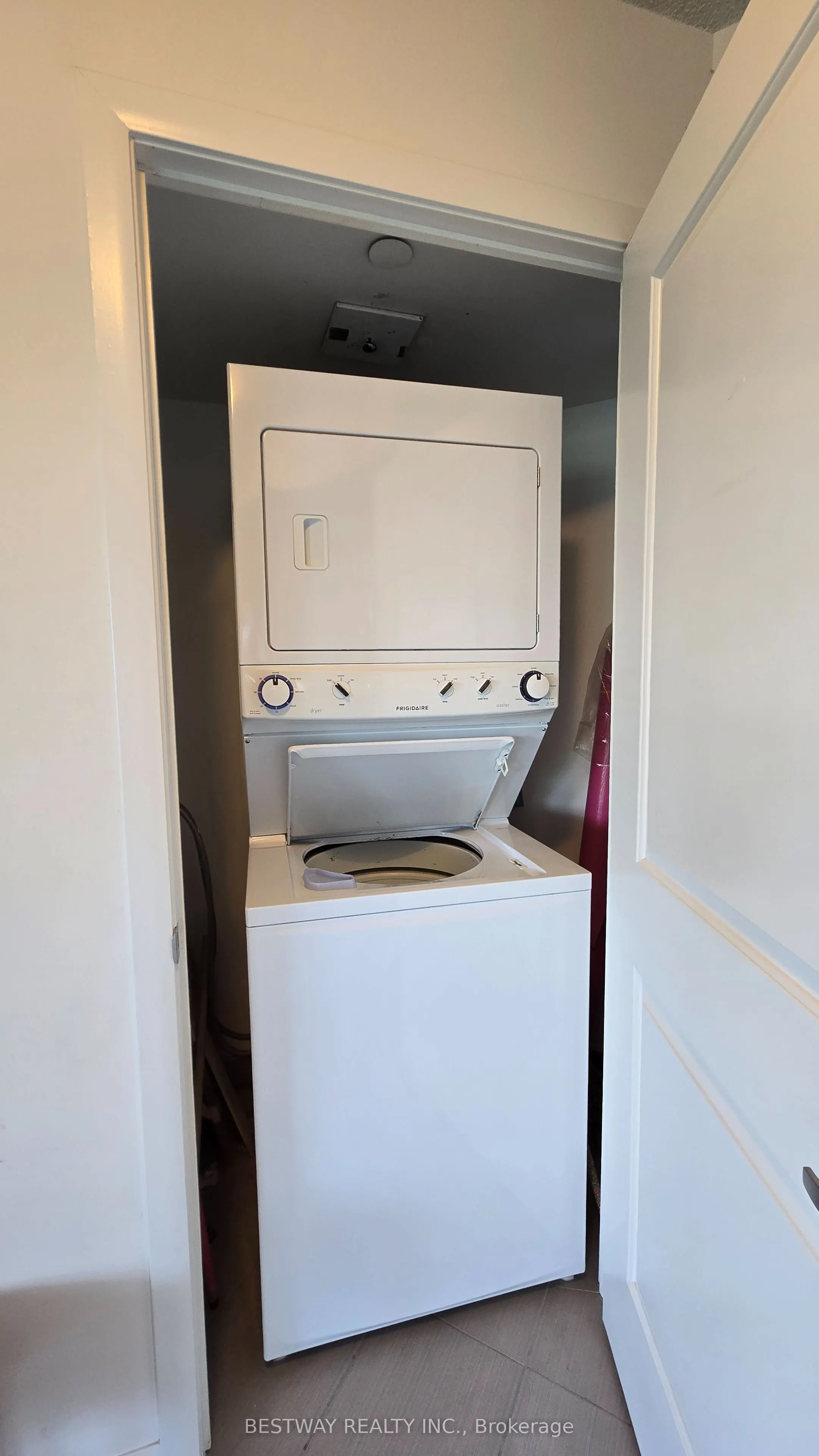 75 Norman Bethune Avenue, #208