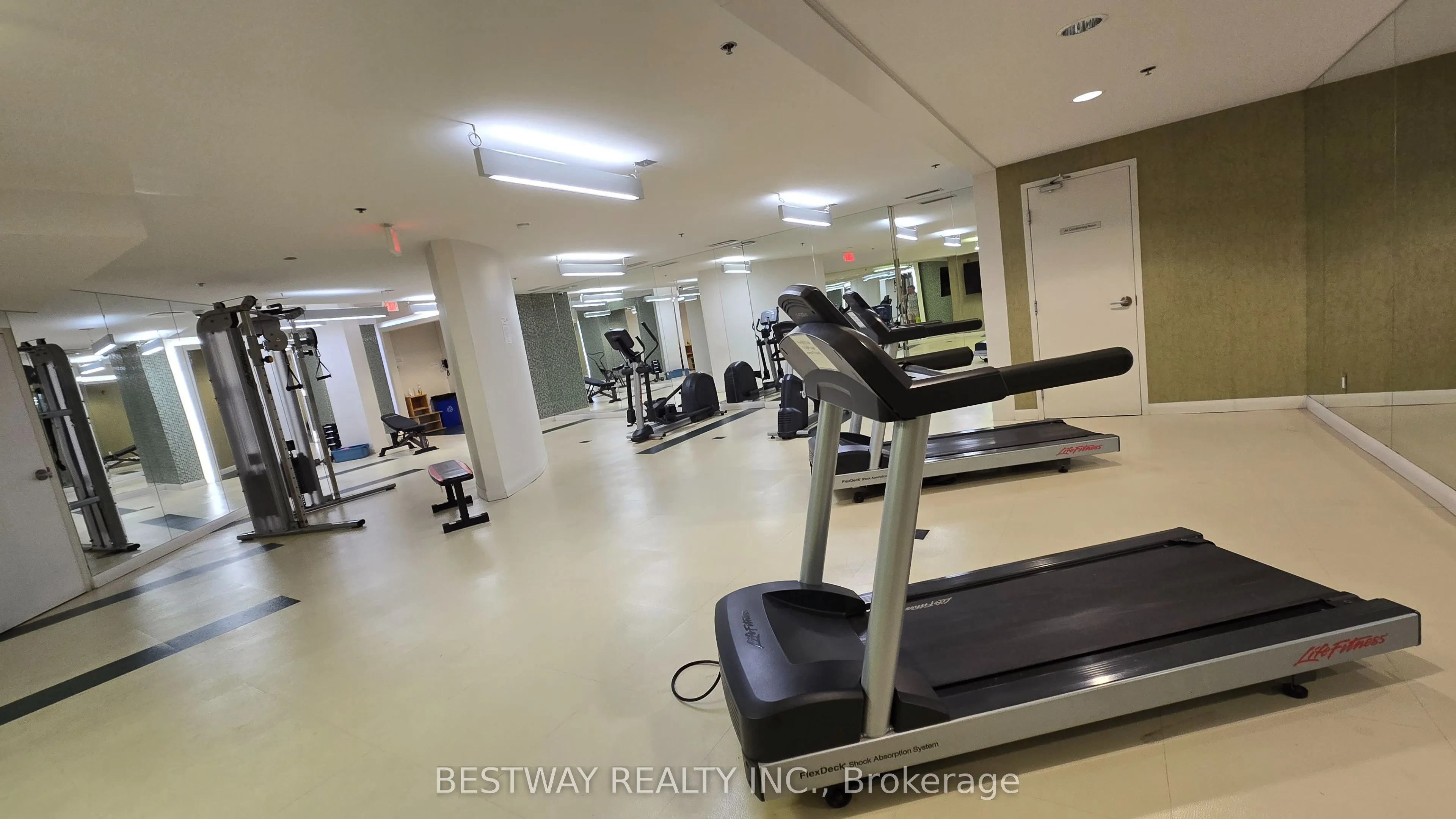 75 Norman Bethune Avenue, #208